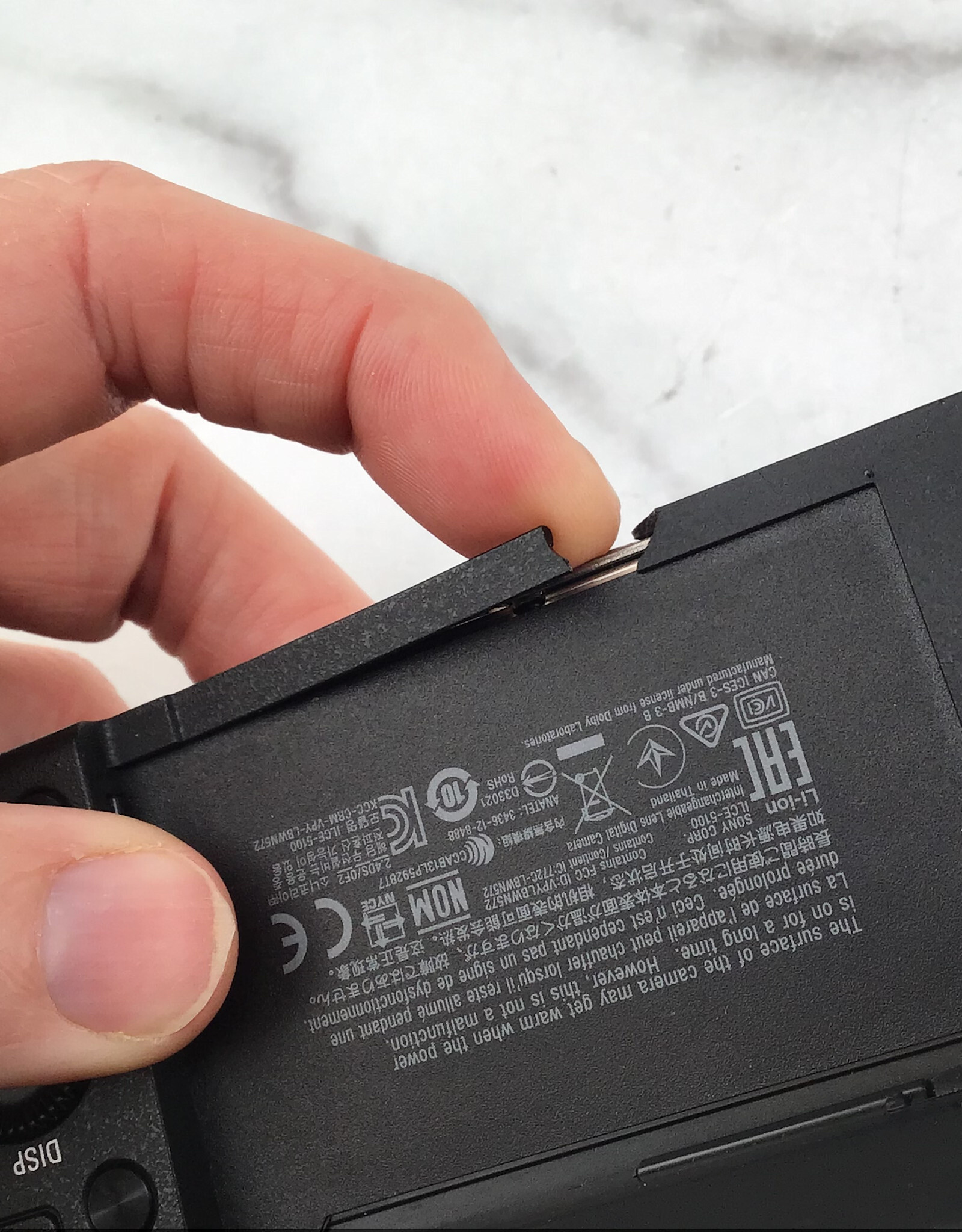 SONY Sony a5100 Camera w/ 16-50mm Used UG