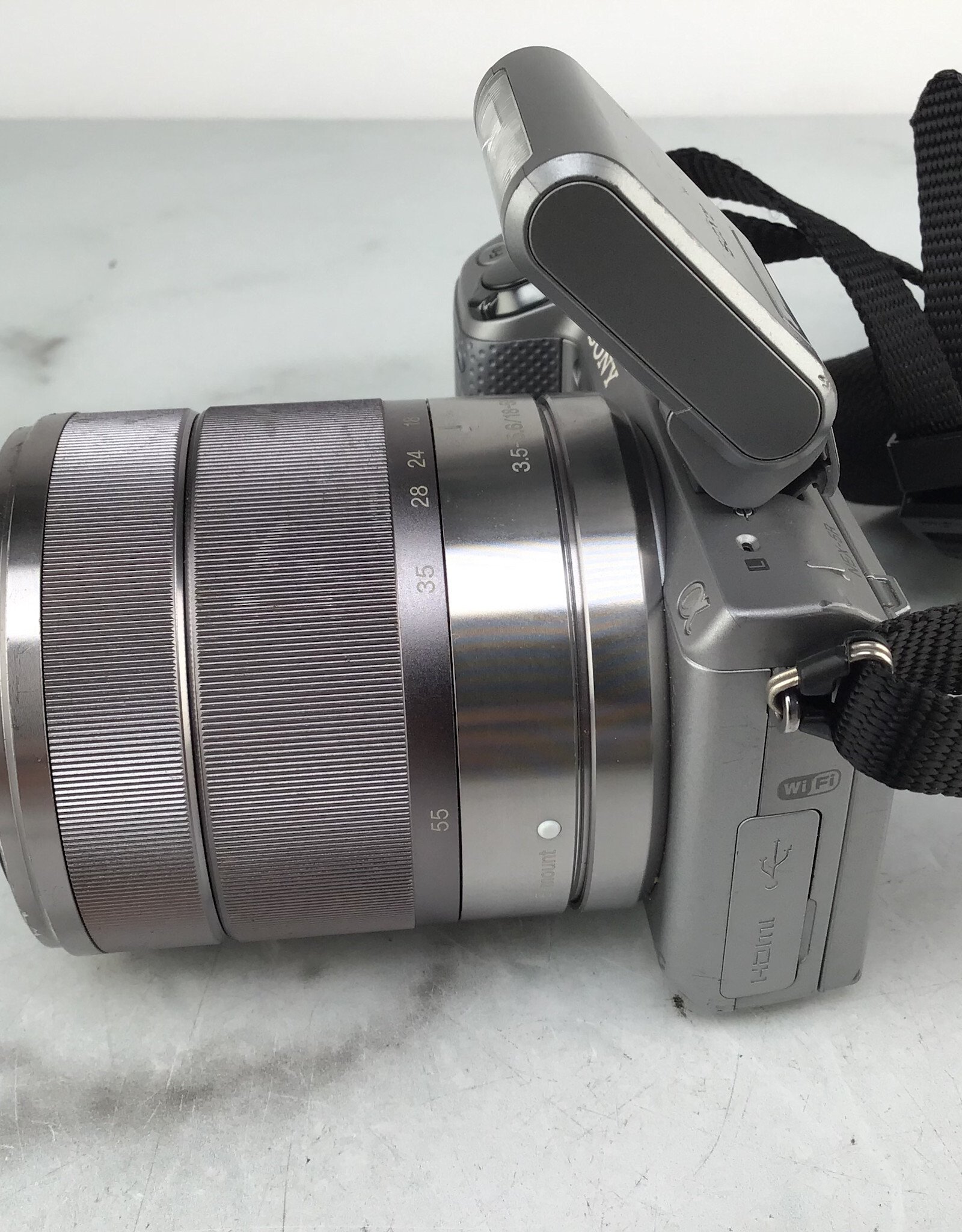 SONY Sony NEX-5R Camera w/ 18-55mm Used Fair