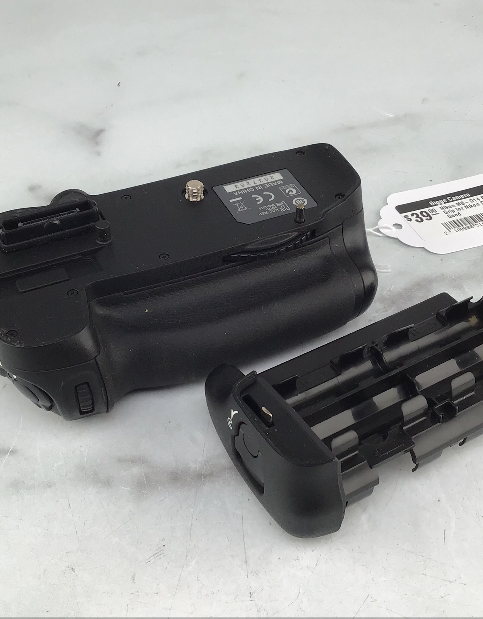 NIKON Nikon MB-D14 Battery Grip for Nikon D610 Used Good