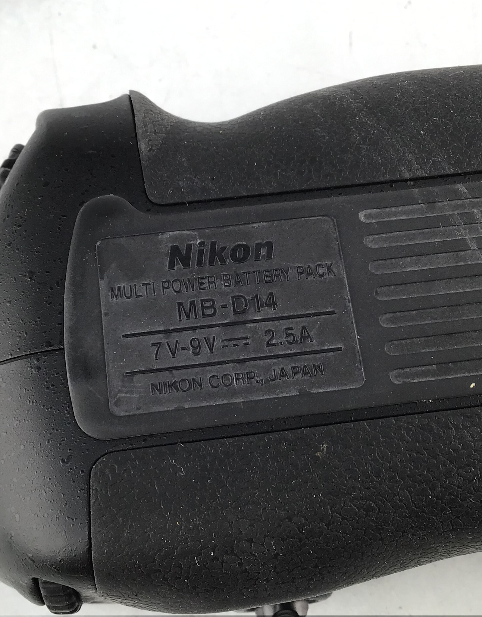 NIKON Nikon MB-D14 Battery Grip for Nikon D610 Used Good