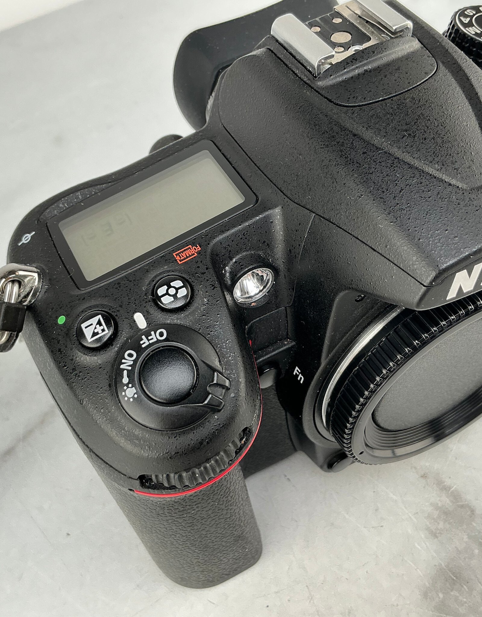 NIKON Nikon D7000 Camera No Charger Used Good