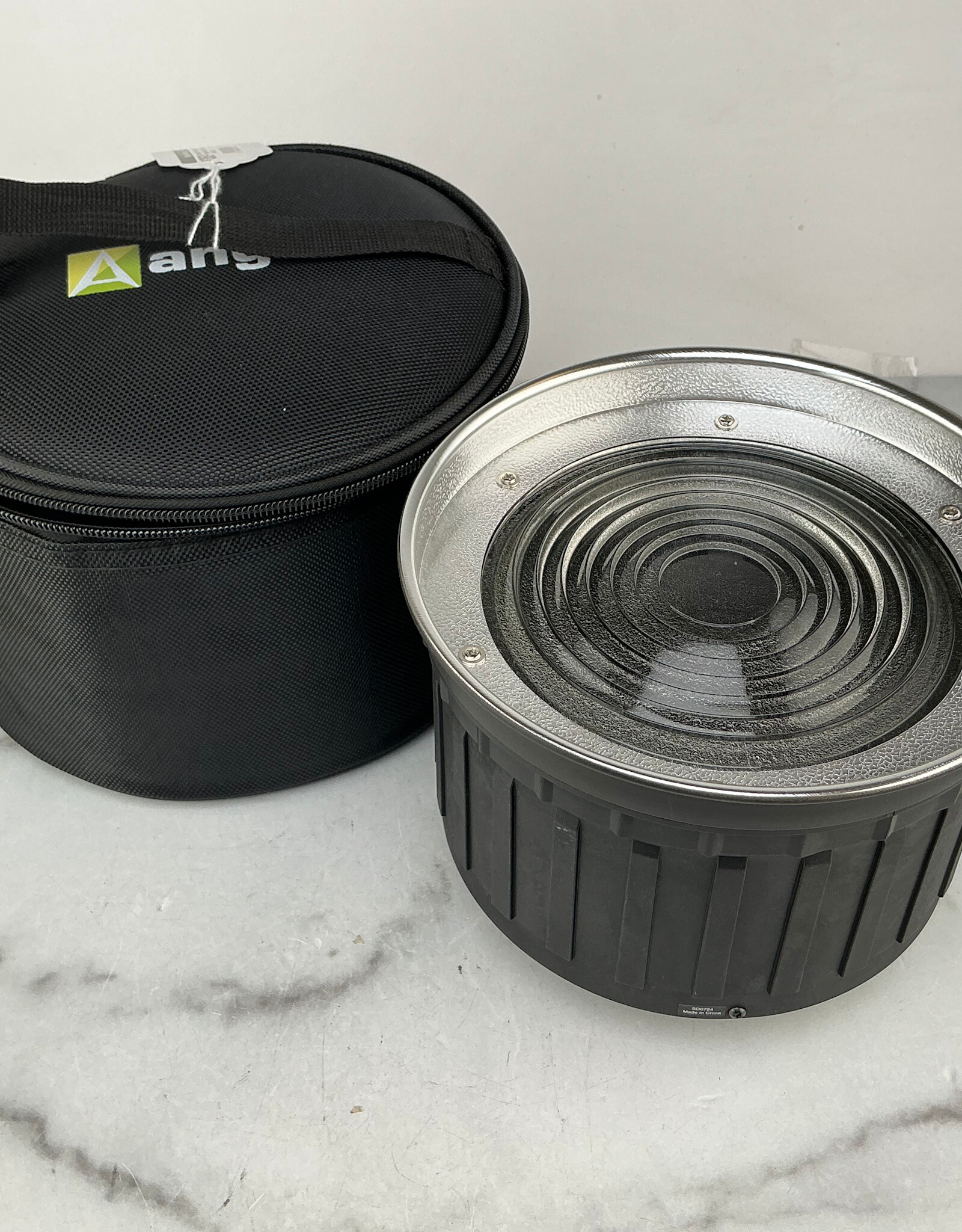 Angler Angler 2X-Fresnel  for Bowen Mount in Case Used EX