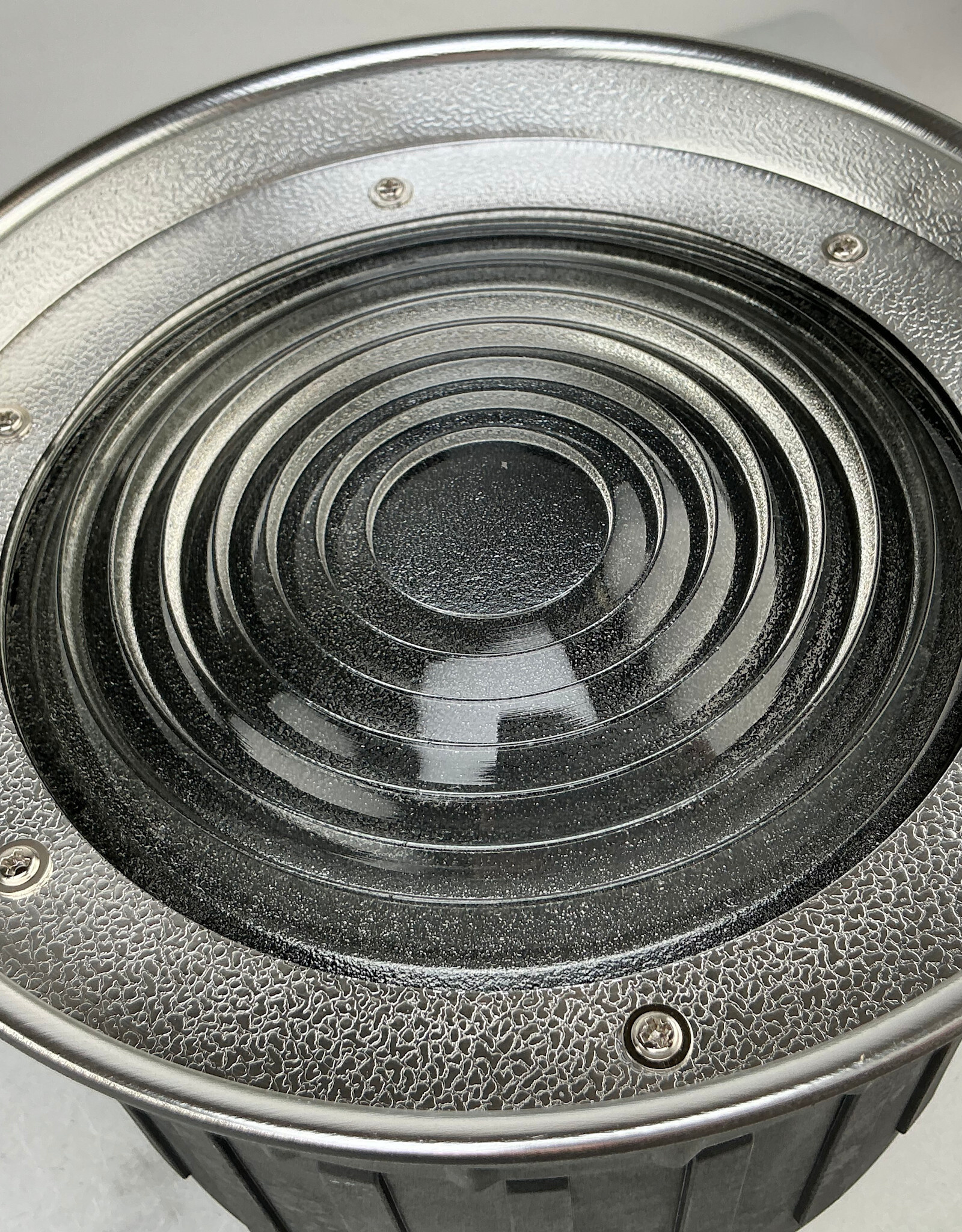 Angler Angler 2X-Fresnel  for Bowen Mount in Case Used EX