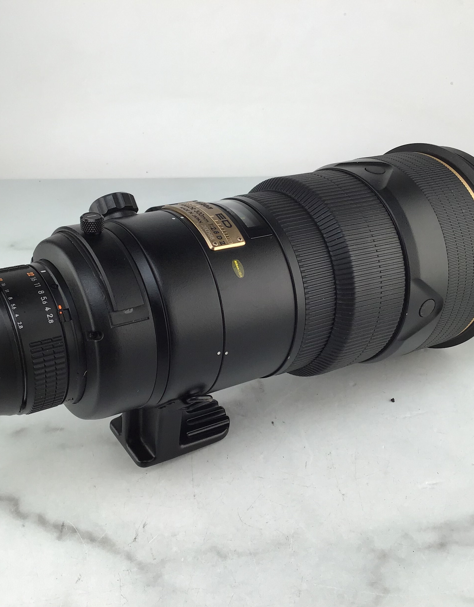 NIKON Nikon ED AF-S Nikkor 300mm f2.8 D II Lens Used Good