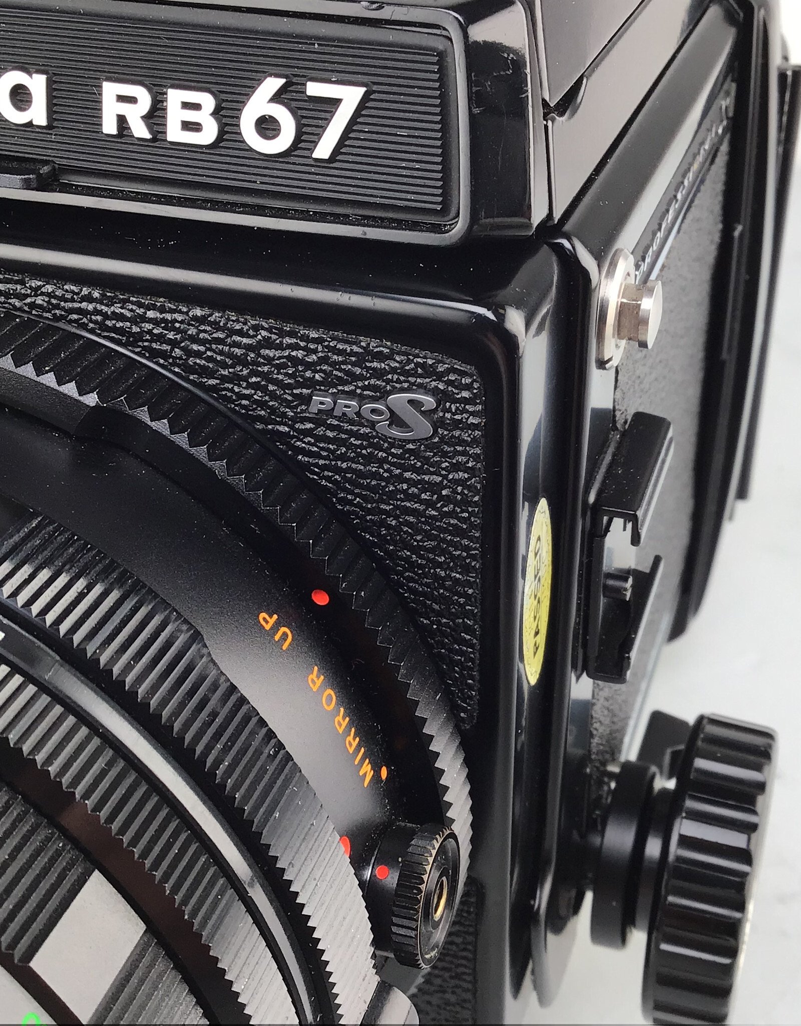 MAMIYA Mamiya RB67 Professional S w/ 65mm, Waist level, 120 Back Used Good