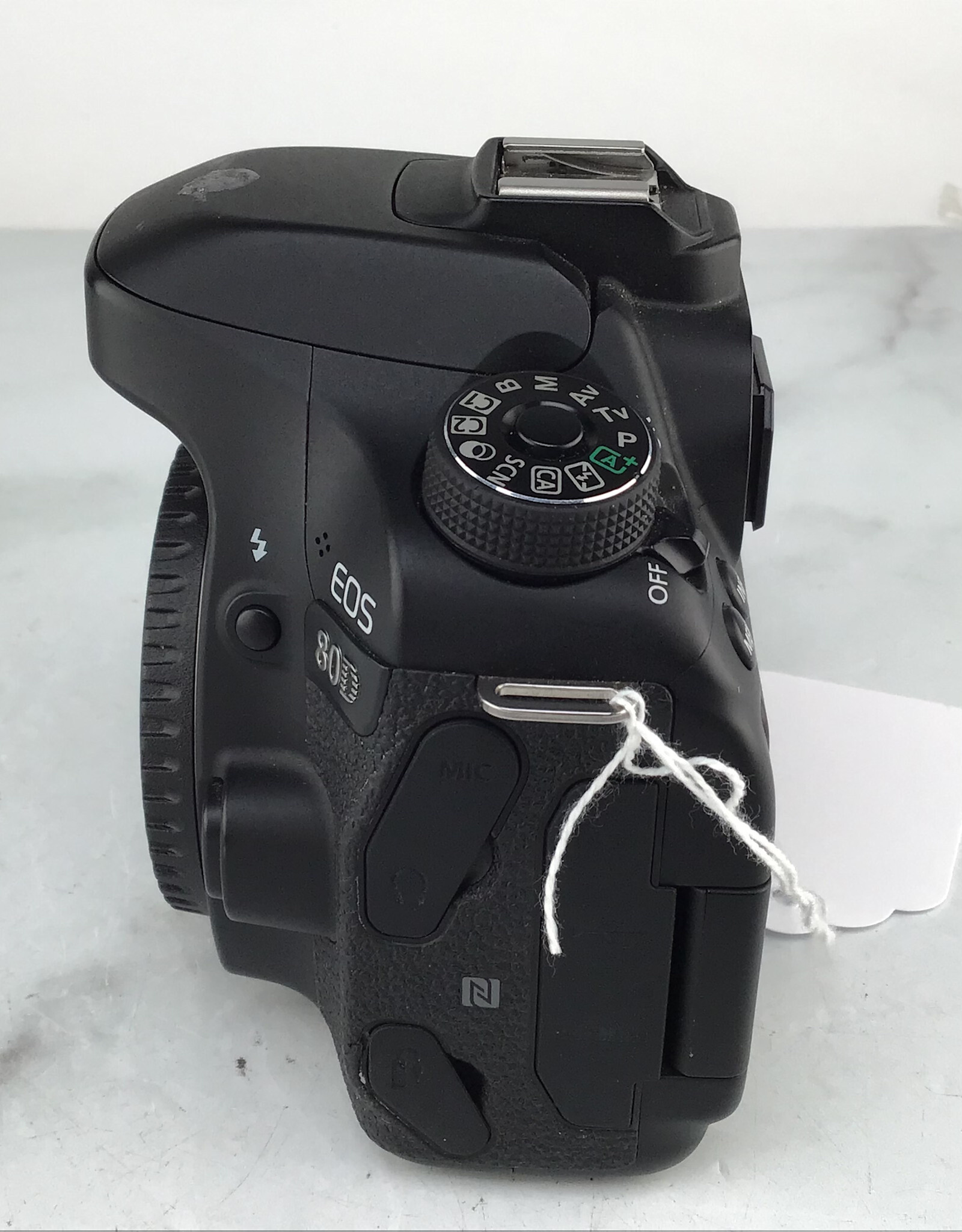 CANON Canon EOS 80D Camera Body No Charger Used Good