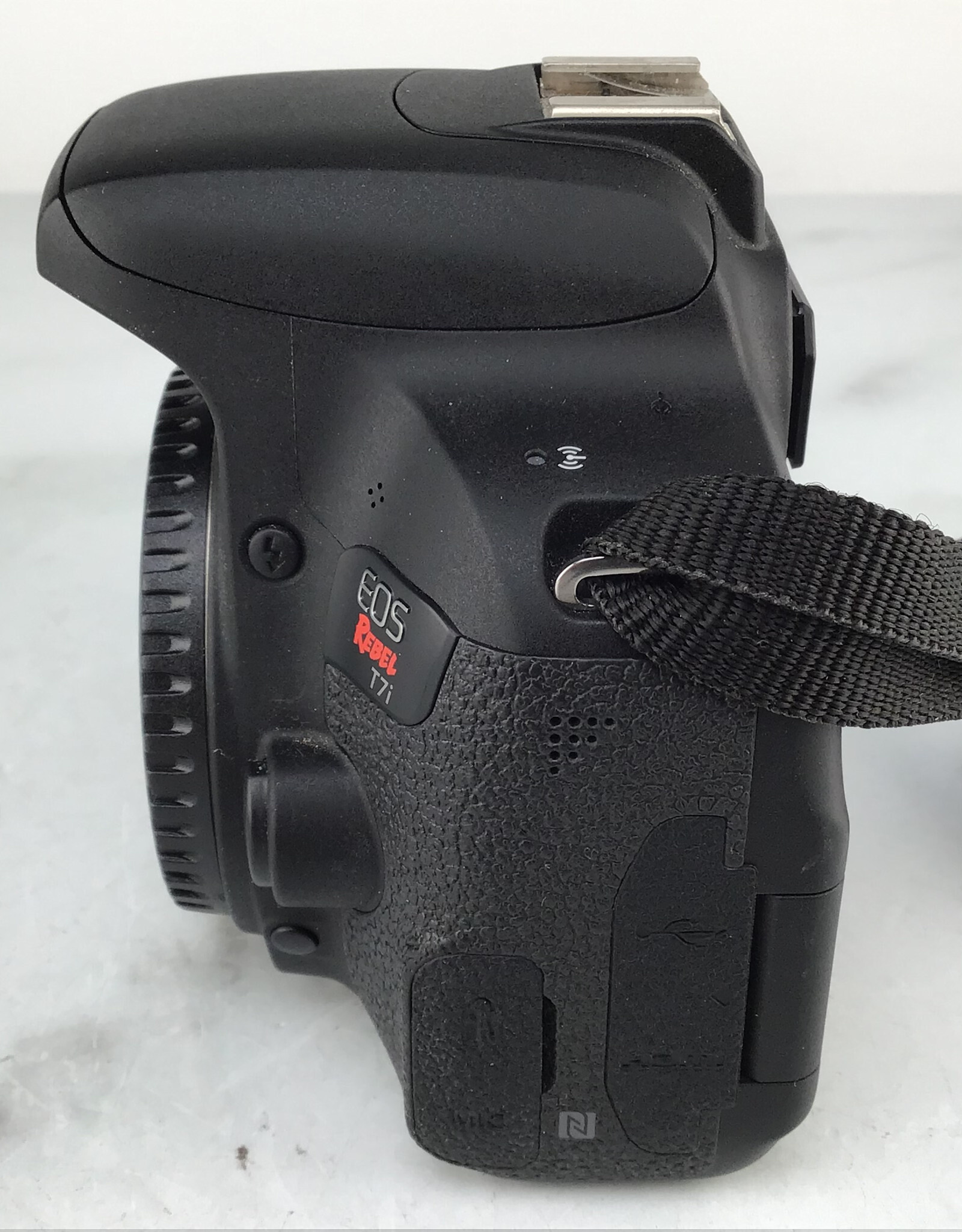 CANON Canon Rebel T7i Camera Body Used Good