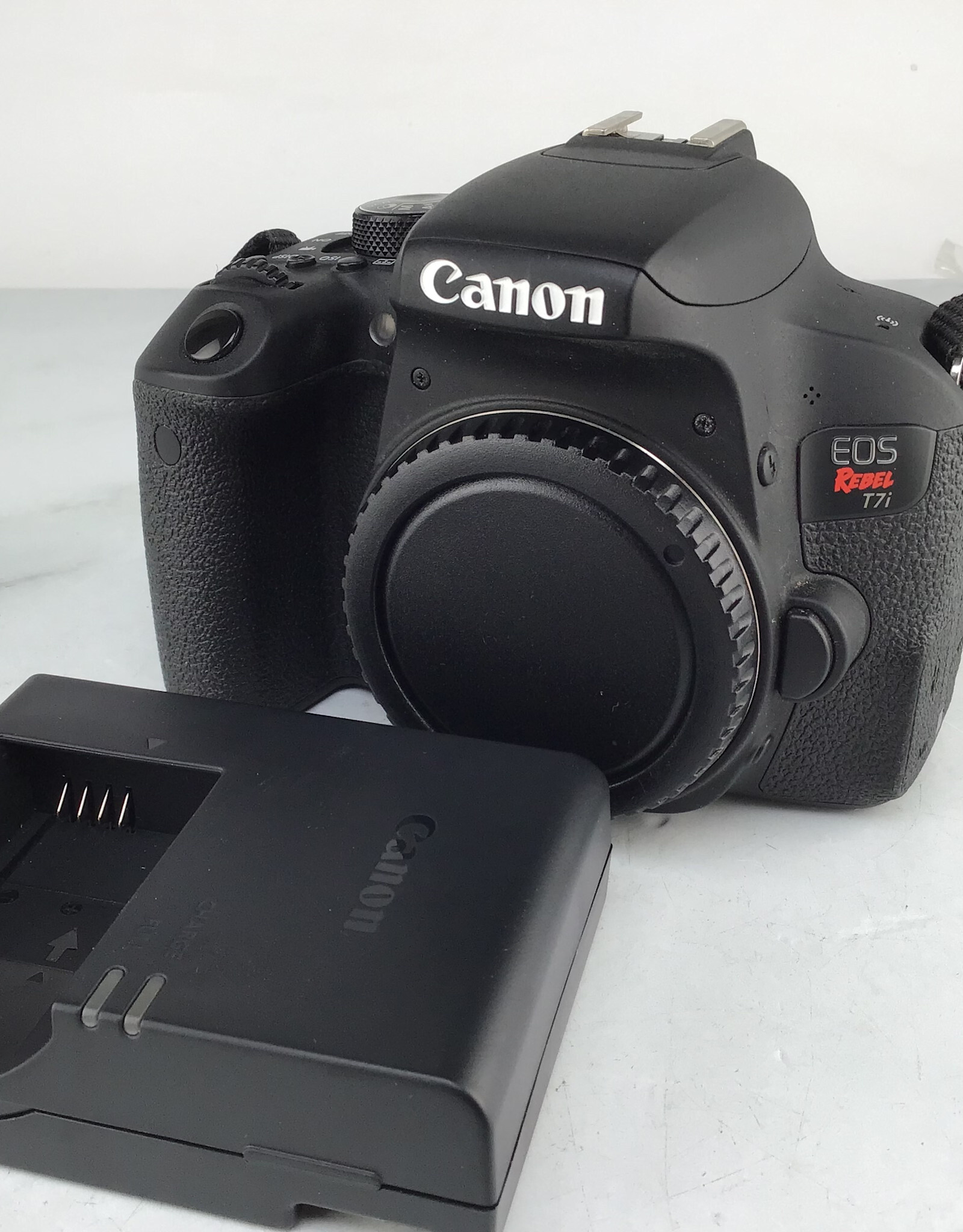 CANON Canon Rebel T7i Camera Body Used Good