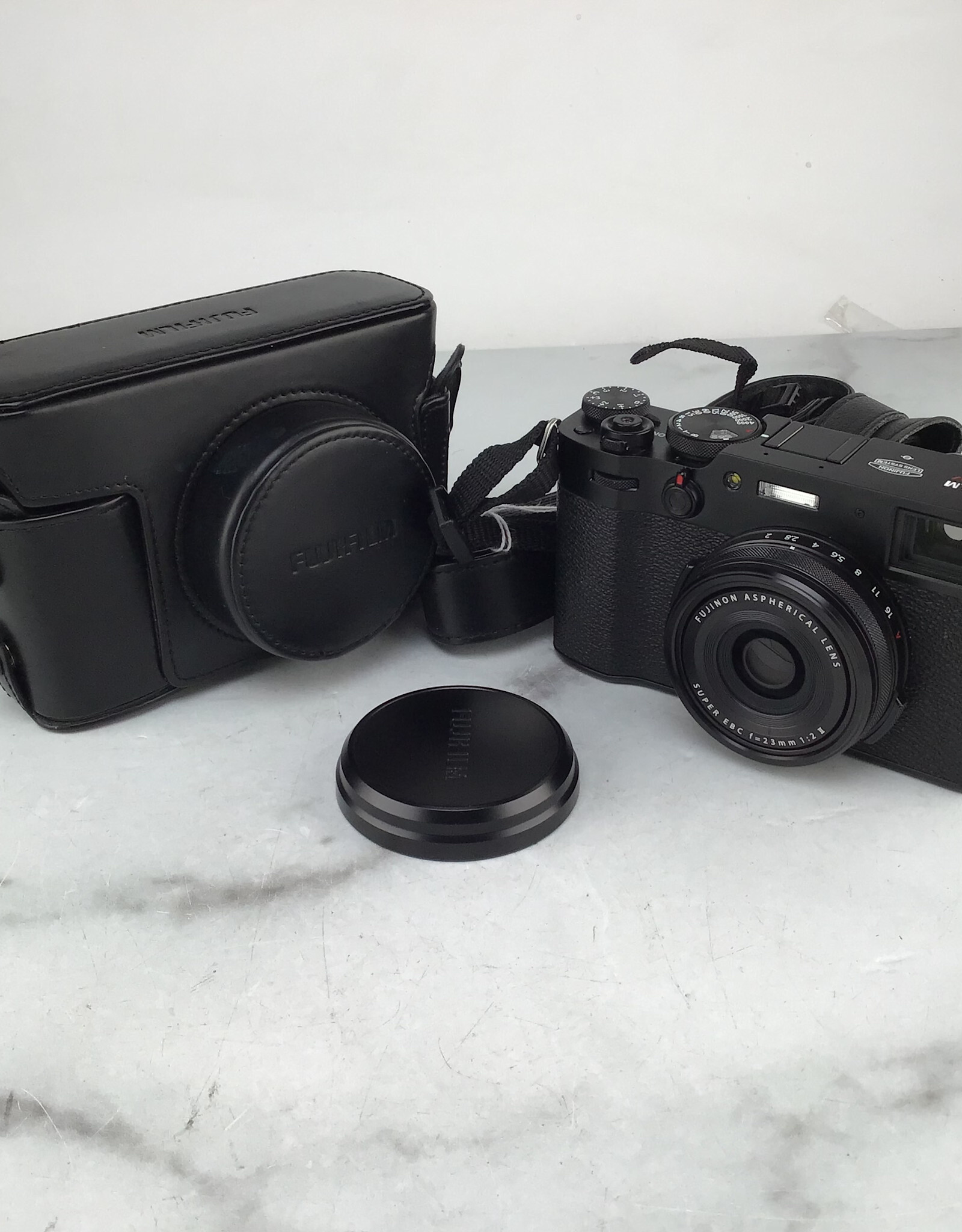 FUJI Fuji X100V Black Camera w/ Fitted Case Used Good