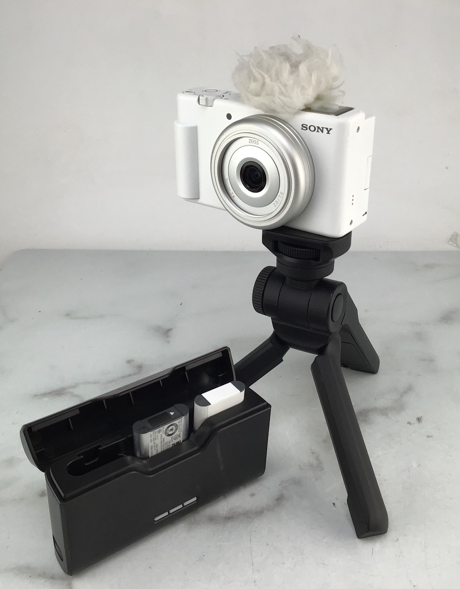 SONY Sony ZV-1F Camera w/ Shooting Grip  GP-VPT2BT Used Good