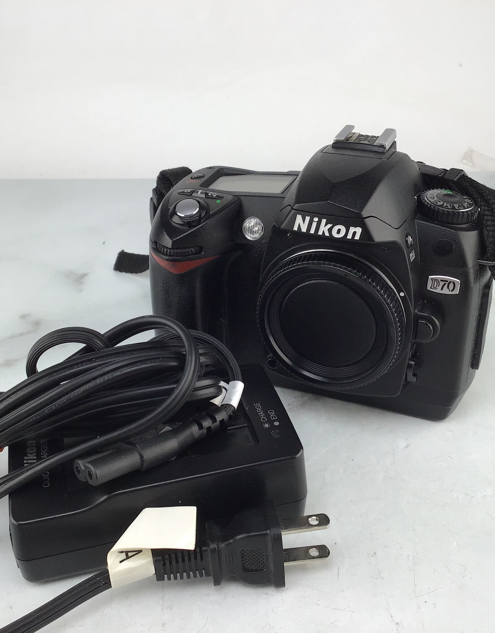 NIKON Nikon D70 Camera Body Used Fair