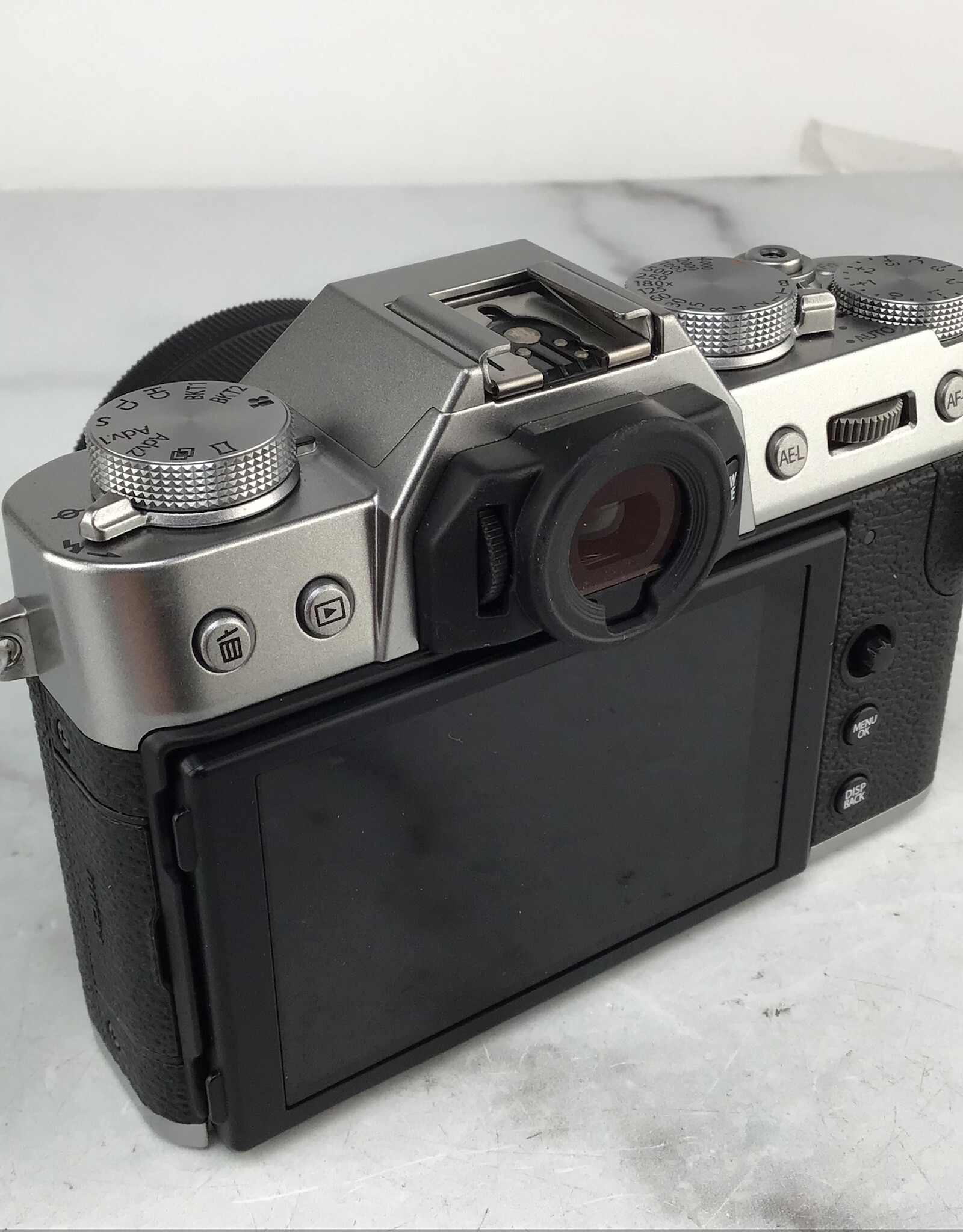 FUJI Fuji X-T30 Camera w/ 15-45mm Used Good