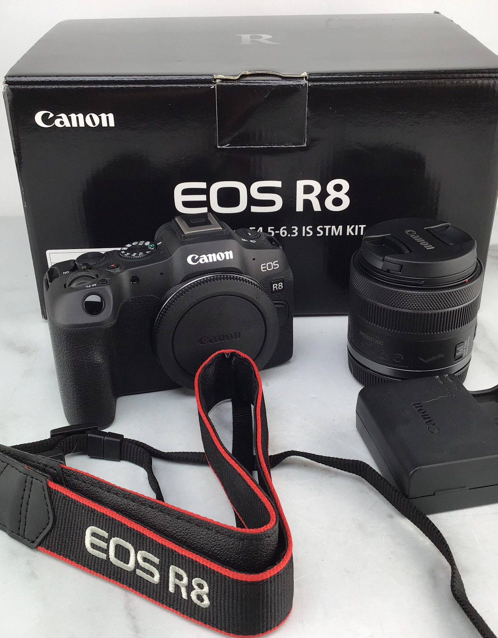 CANON Canon EOS R8 Camera w/ 24-50mm Kit in Box Used EX