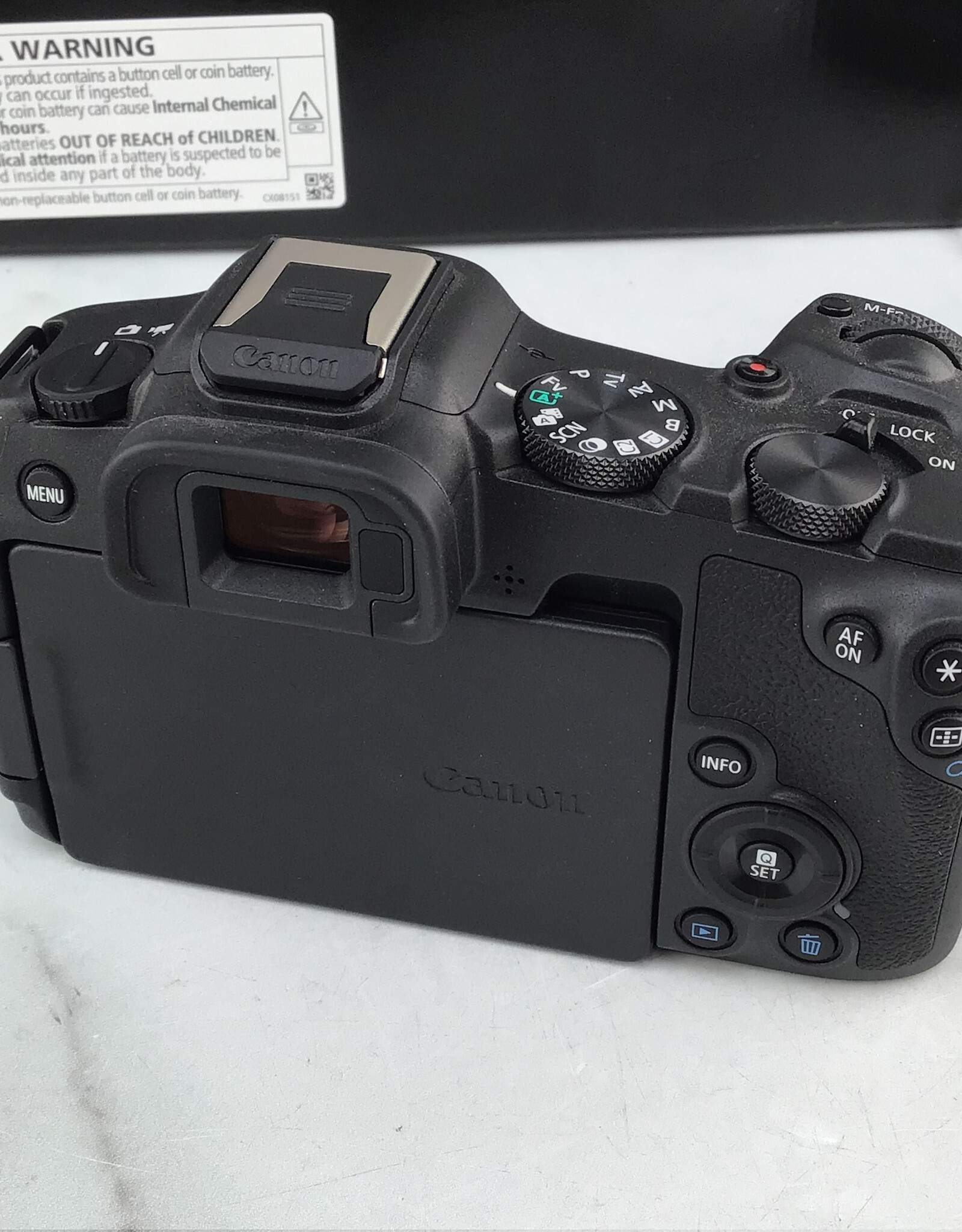 CANON Canon EOS R8 Camera w/ 24-50mm Kit in Box Used EX