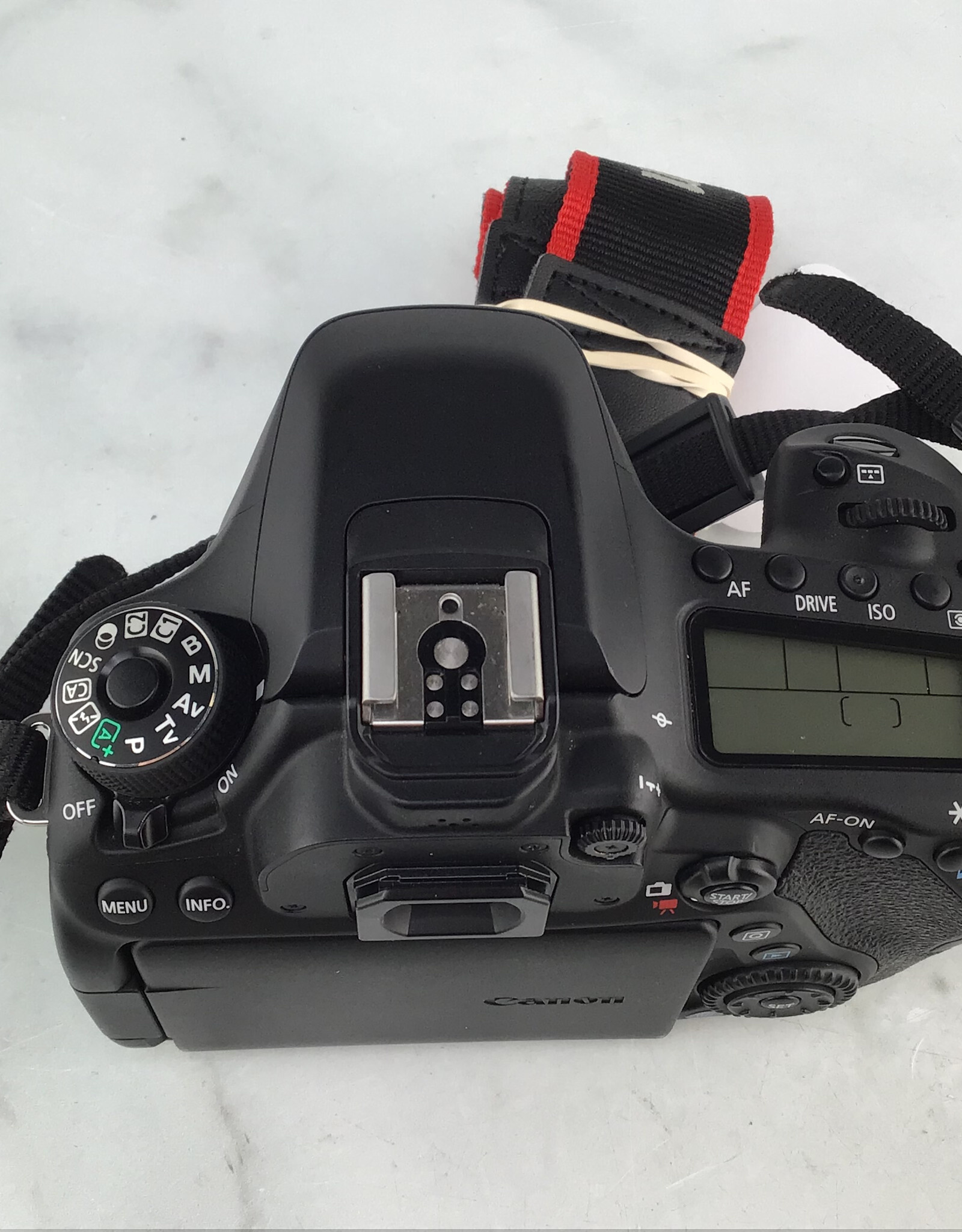 CANON Canon EOS 80D Camera Body No Charger Used Good