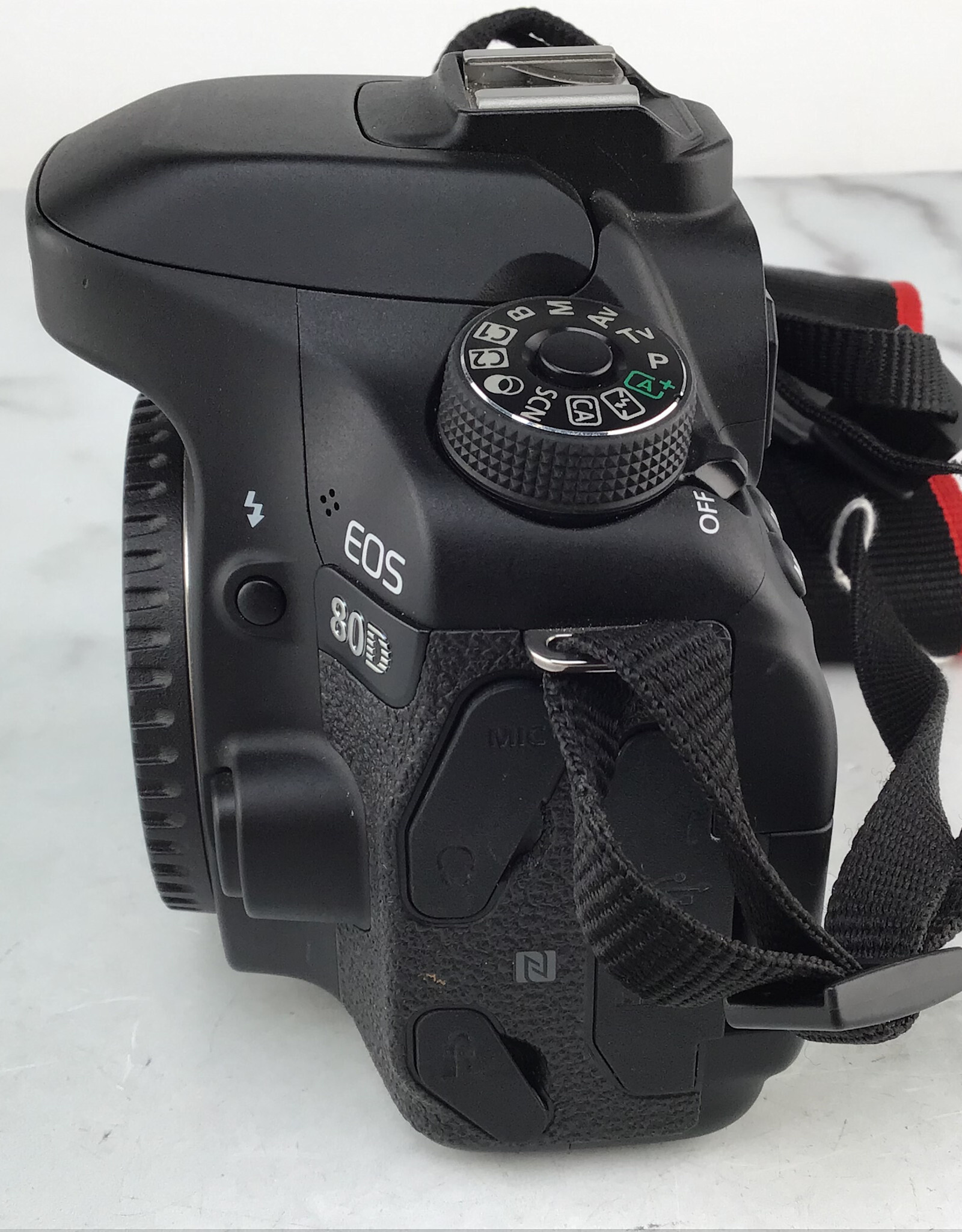 CANON Canon EOS 80D Camera Body No Charger Used Good