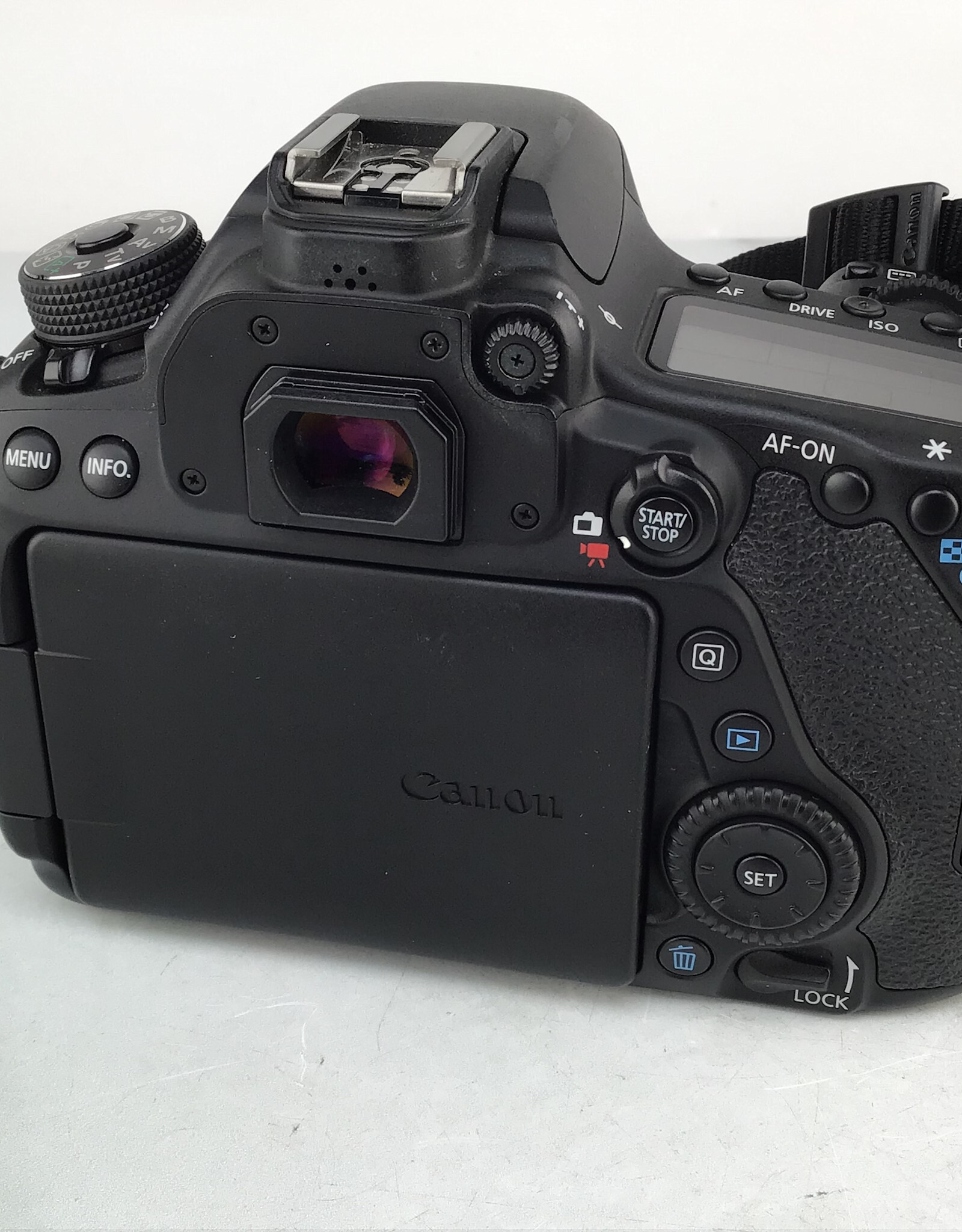CANON Canon EOS 80D Camera Body No Charger Used Good