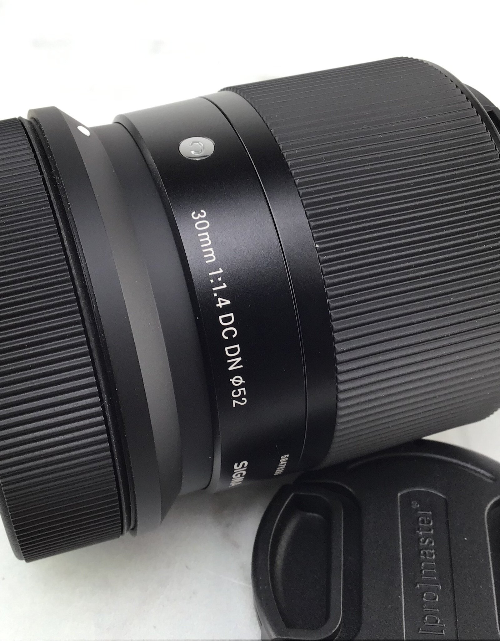 SIGMA Sigma 30mm f1.4 DC DN Lens for Canon RF-S Used Good