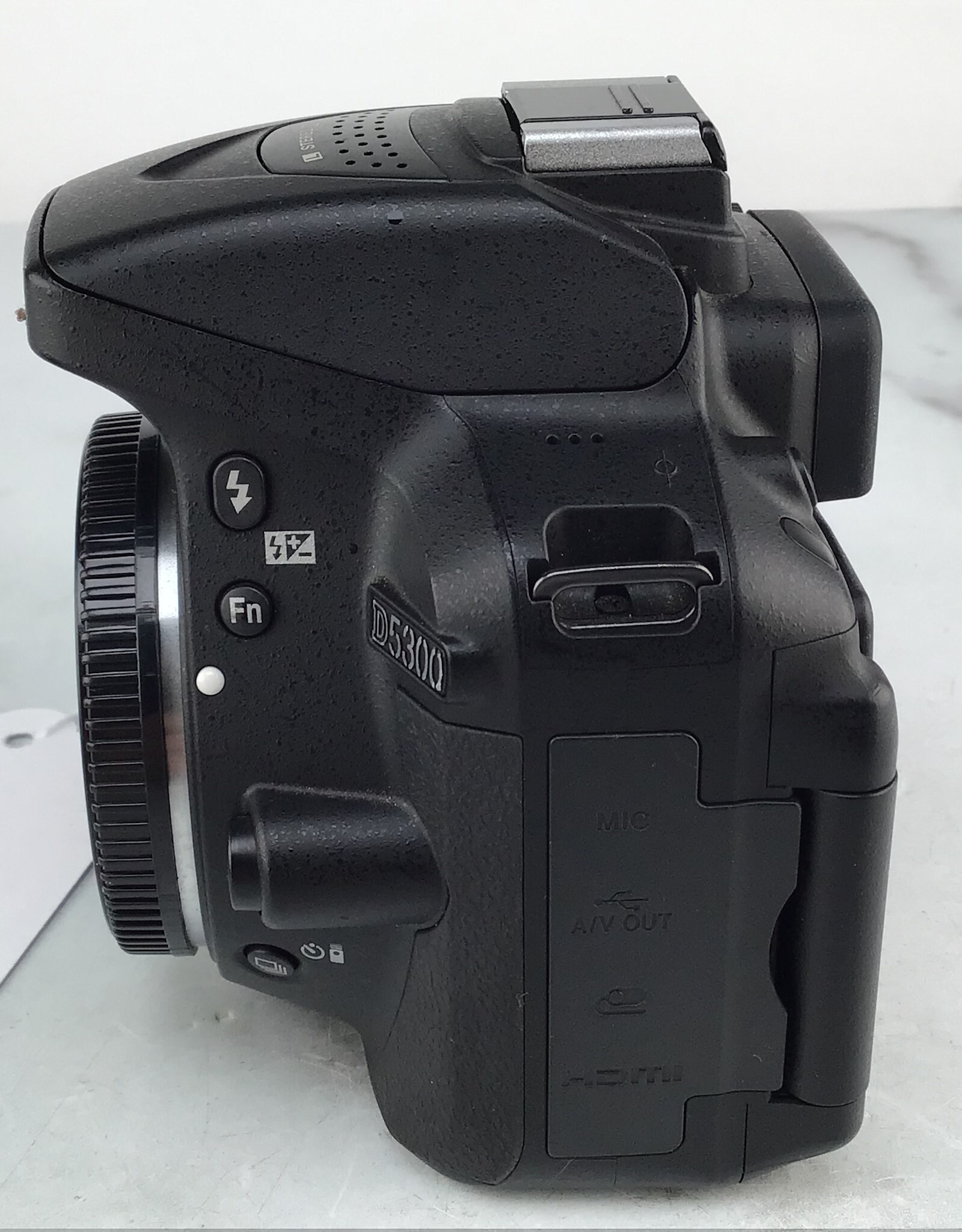 NIKON nikon D5300 Camera Body Used Good