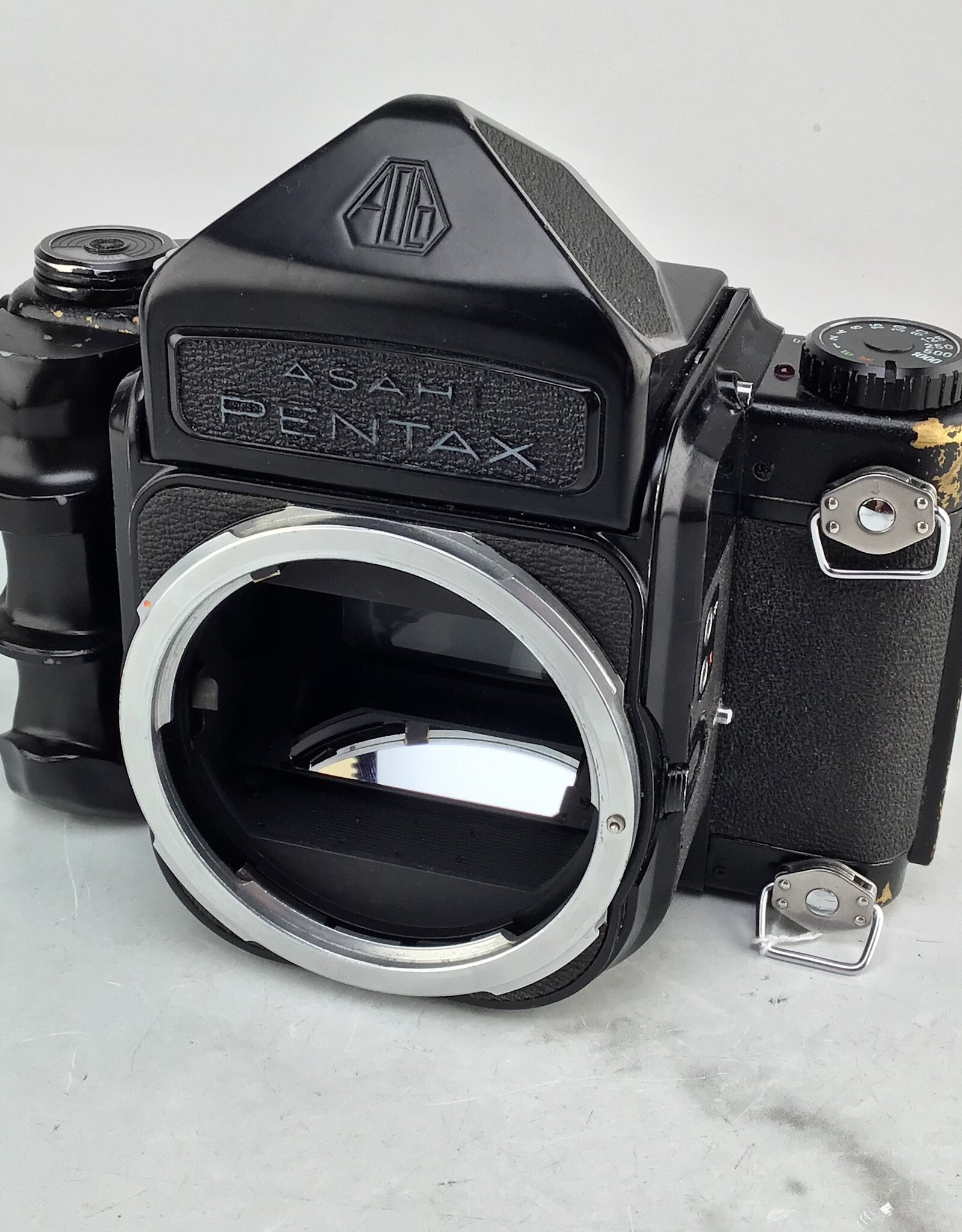 Pentax Pentax 6x7 Camera Body Slow Speeds are Off used BGN