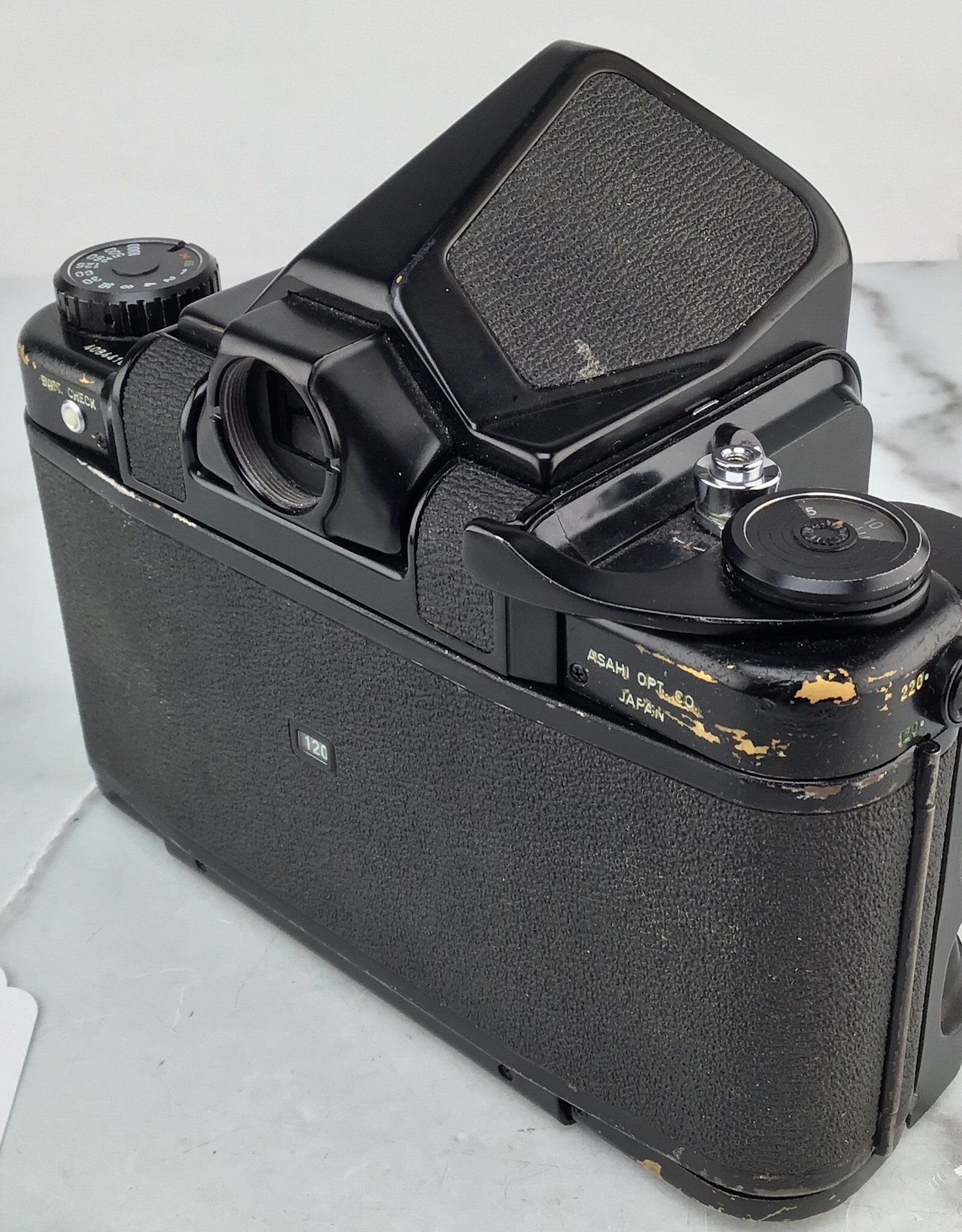 Pentax Pentax 6x7 Camera Body Slow Speeds are Off used BGN
