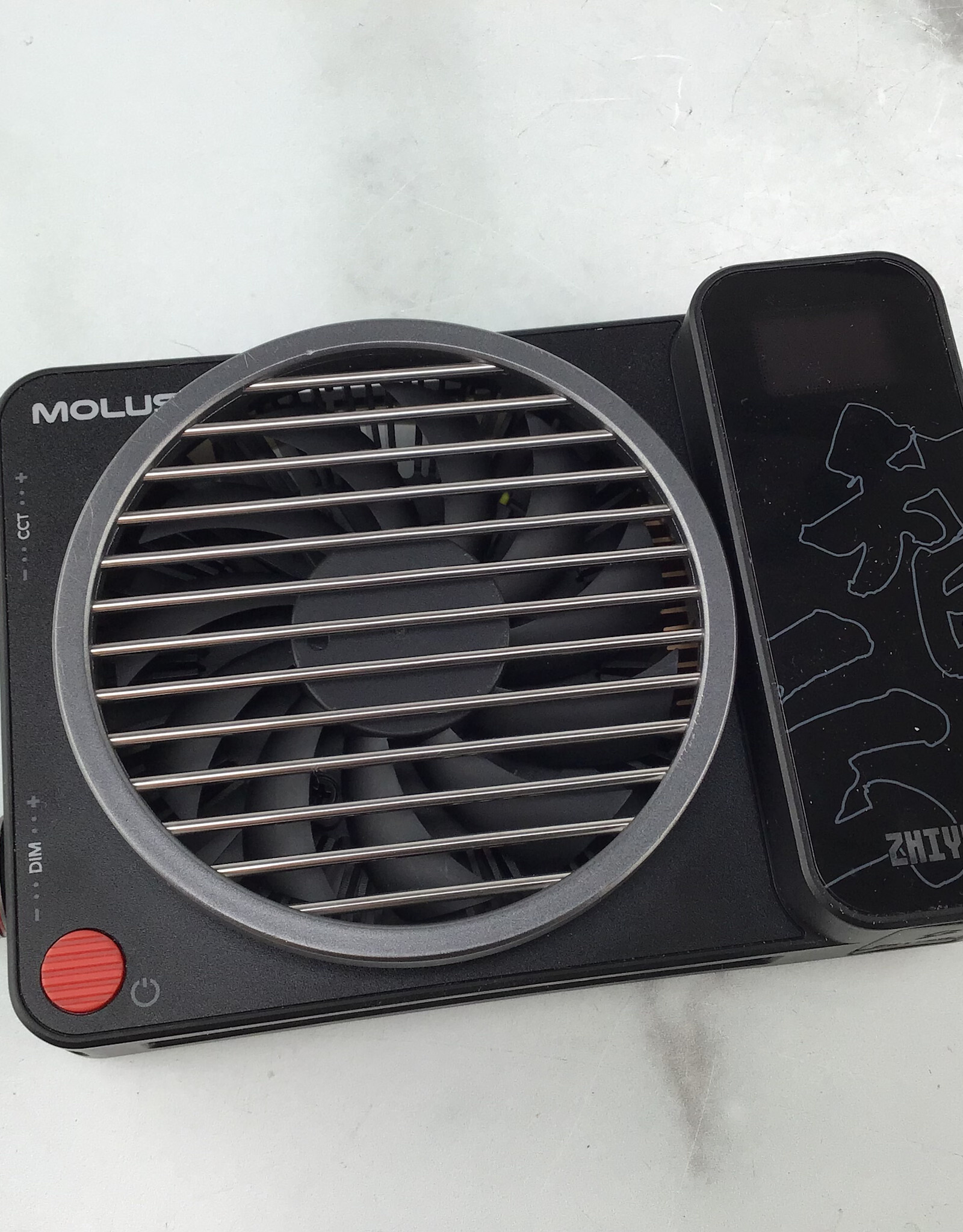 Zhiyun Molus X100 LED Light No Cords Used Good