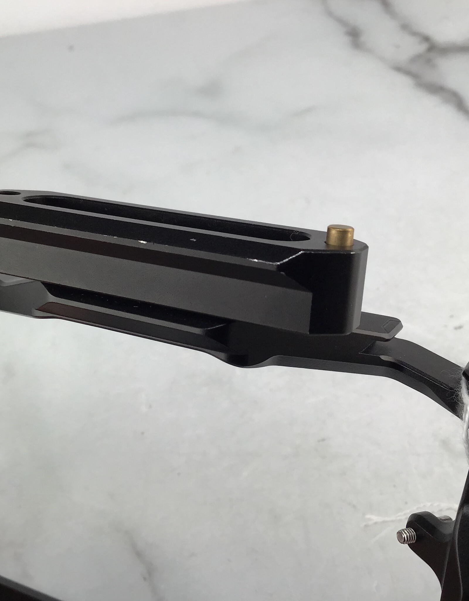 Neewer Neewer Camera Cage for Panasonic GH6 Used Good