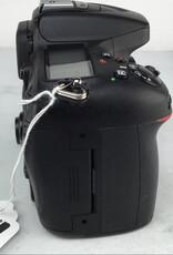 NIKON Nikon D7100 Camera Body Used