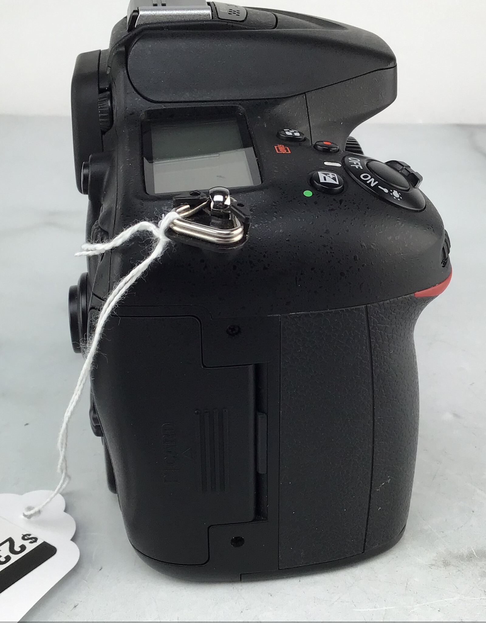 NIKON Nikon D7100 Camera Body Used