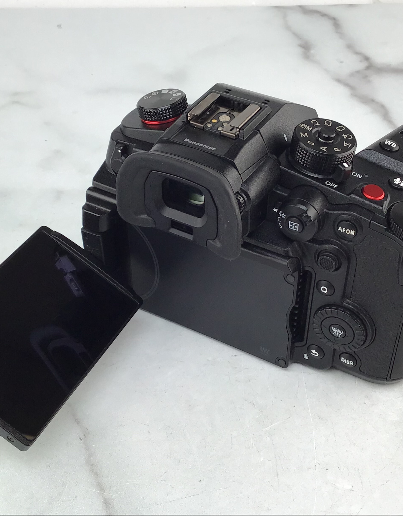 PANASONIC Panasonic Lumix GH6 Camera Body No Charger Used Good