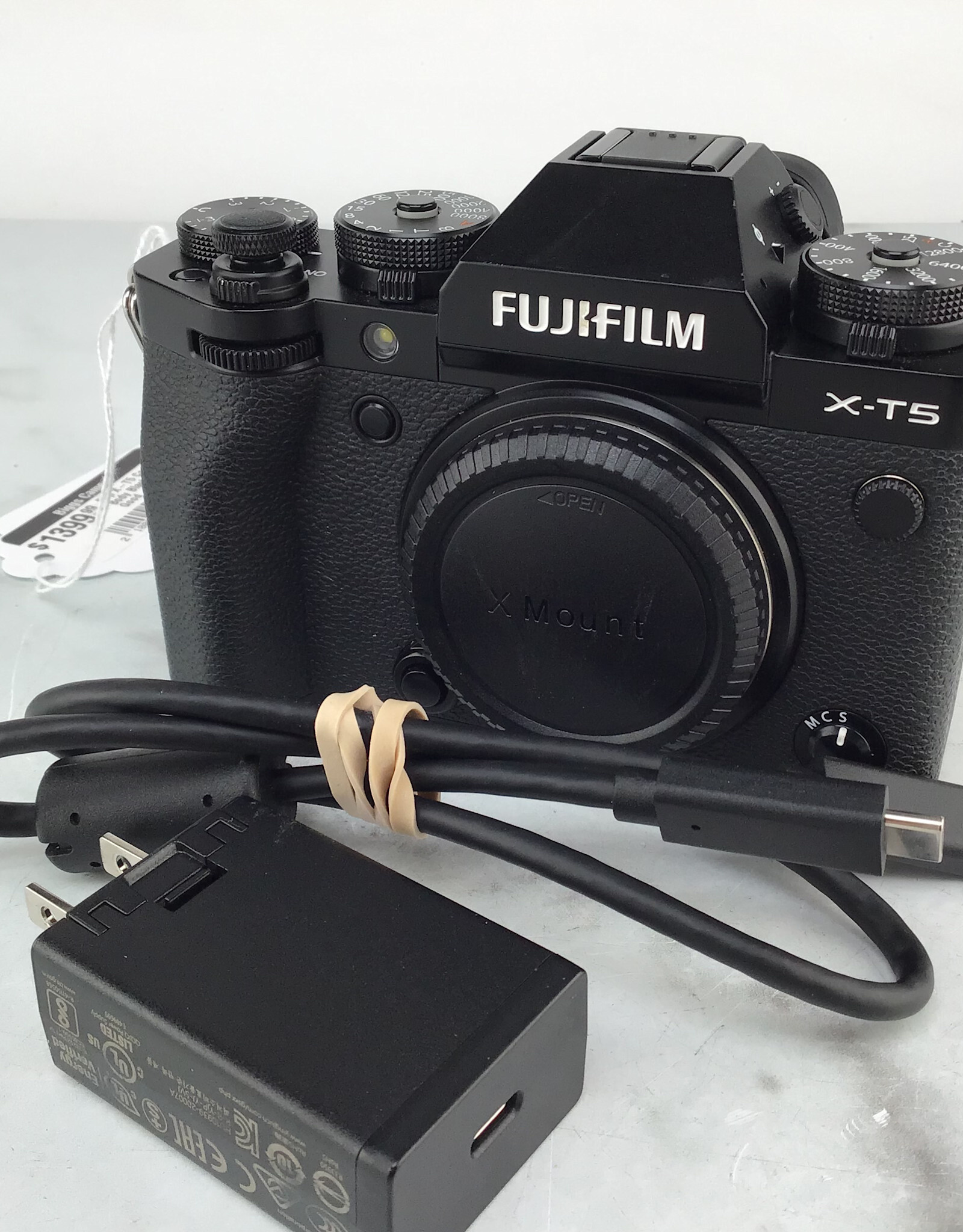 FUJI Fuji X-T5 Camera Body Black Used Good
