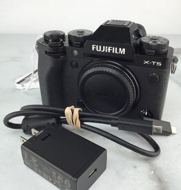 FUJI Fuji X-T5 Camera Body Black Used Good