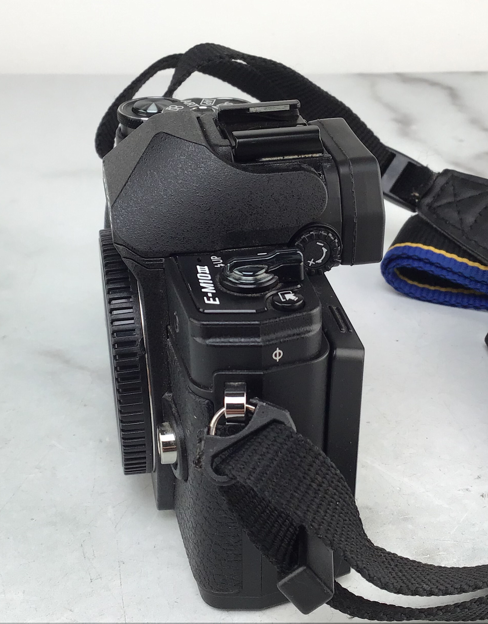 OLYMPUS Olympus OM-D E-M10 III Camera Used Good