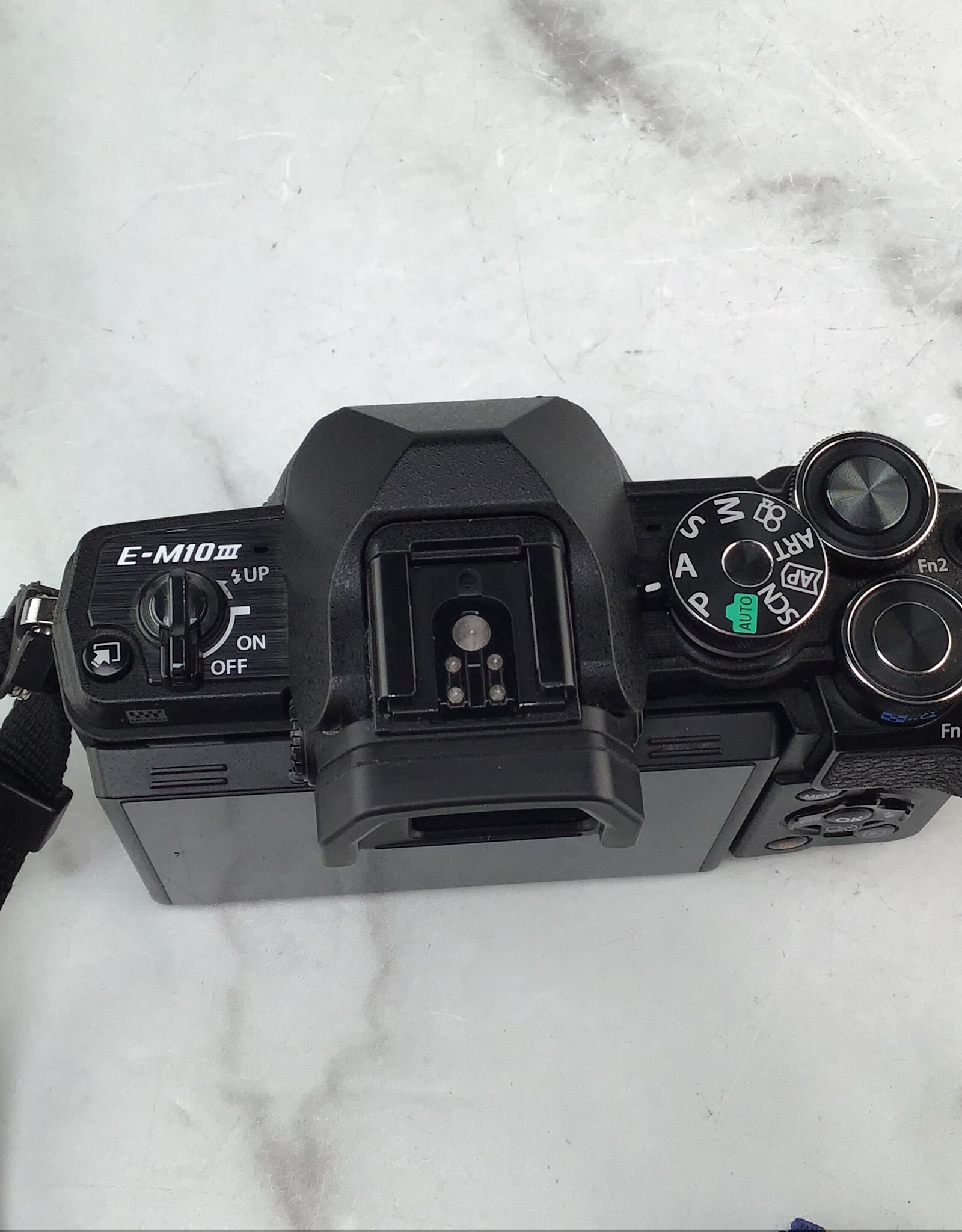 OLYMPUS Olympus OM-D E-M10 III Camera Used Good