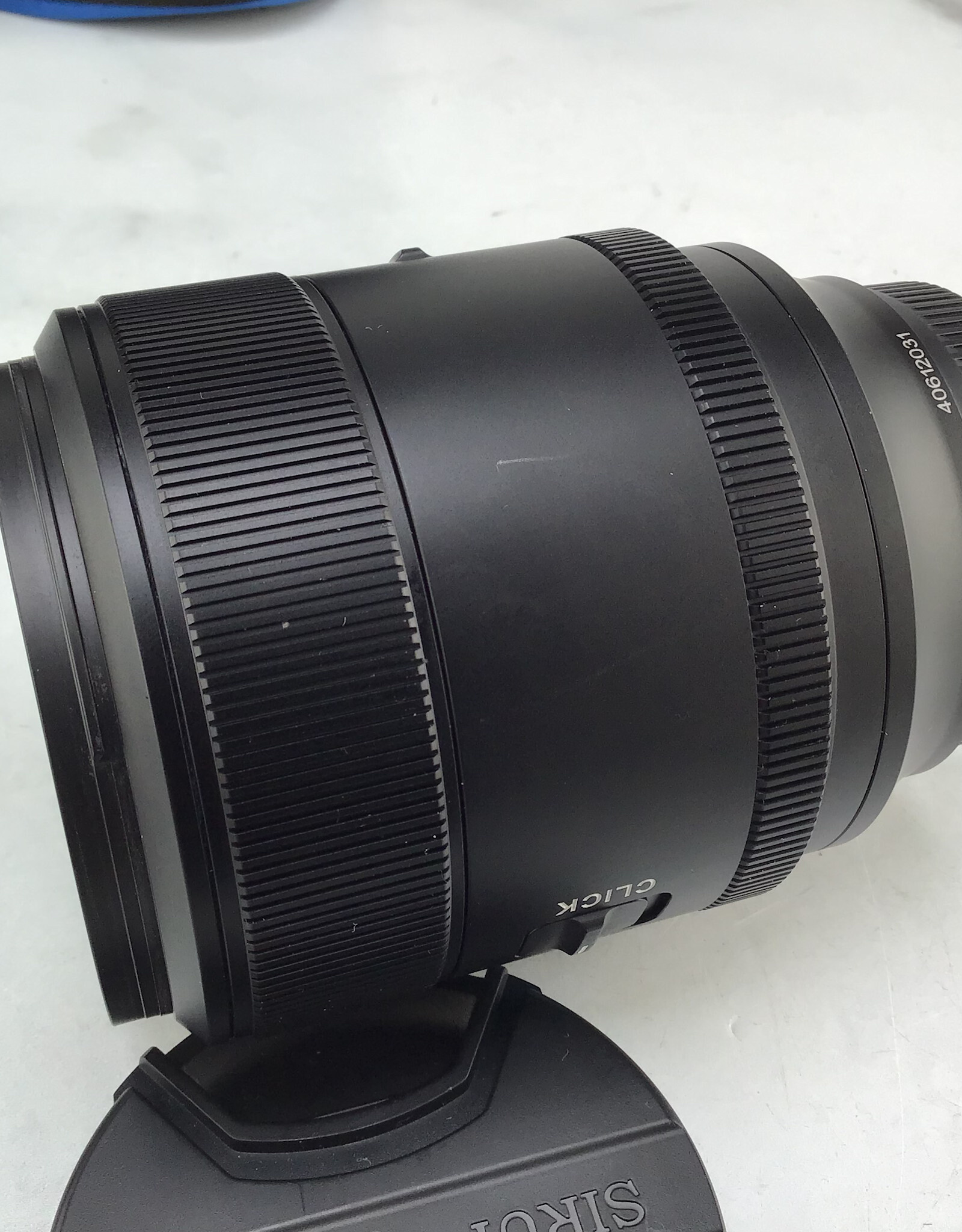 Sirui Aurora 85mm f1.4 AF Lens for Sony in Box Used Good