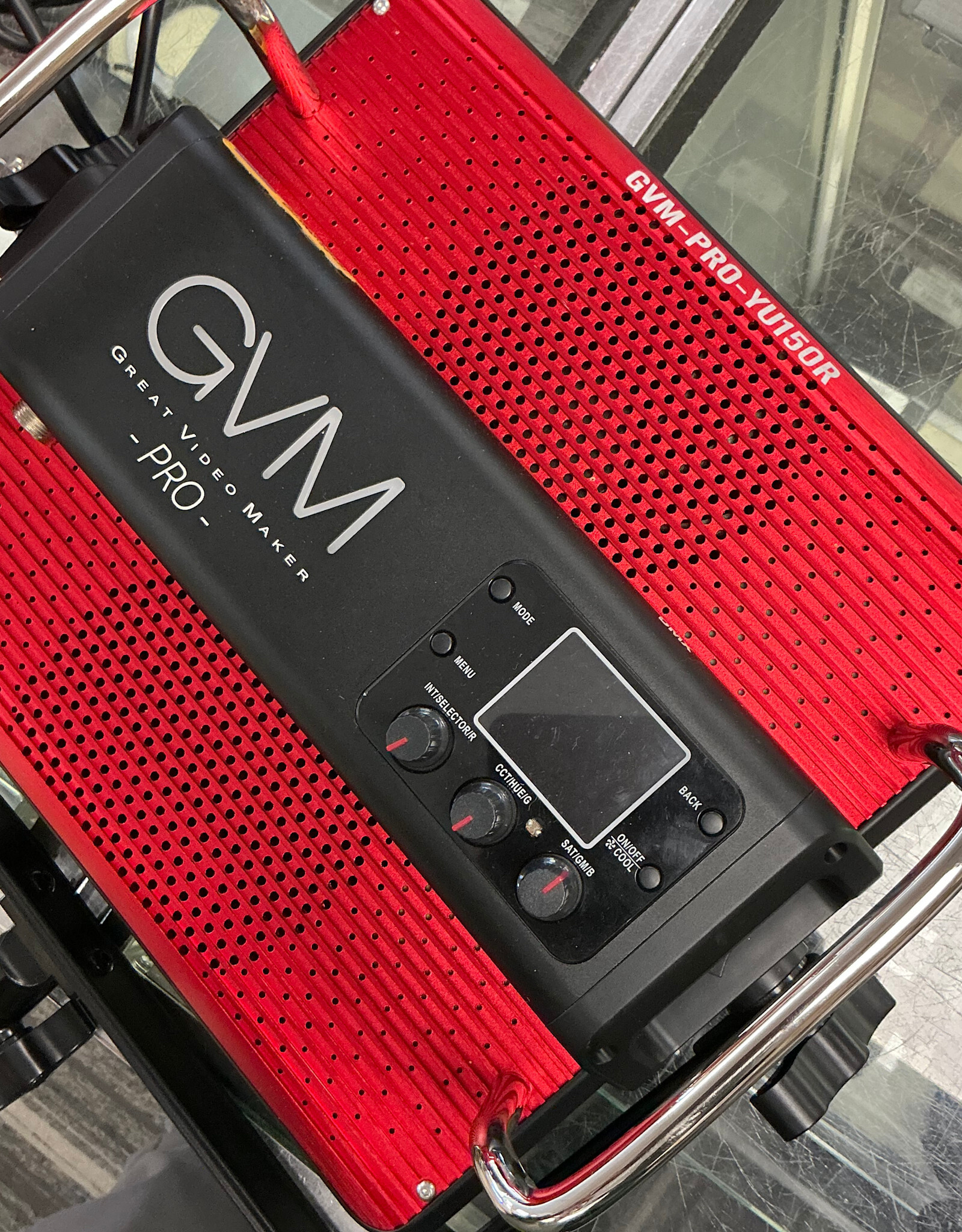 GVM GVM PRO-YU150R 150W RGB Studio LED Light w/ Case Used Good