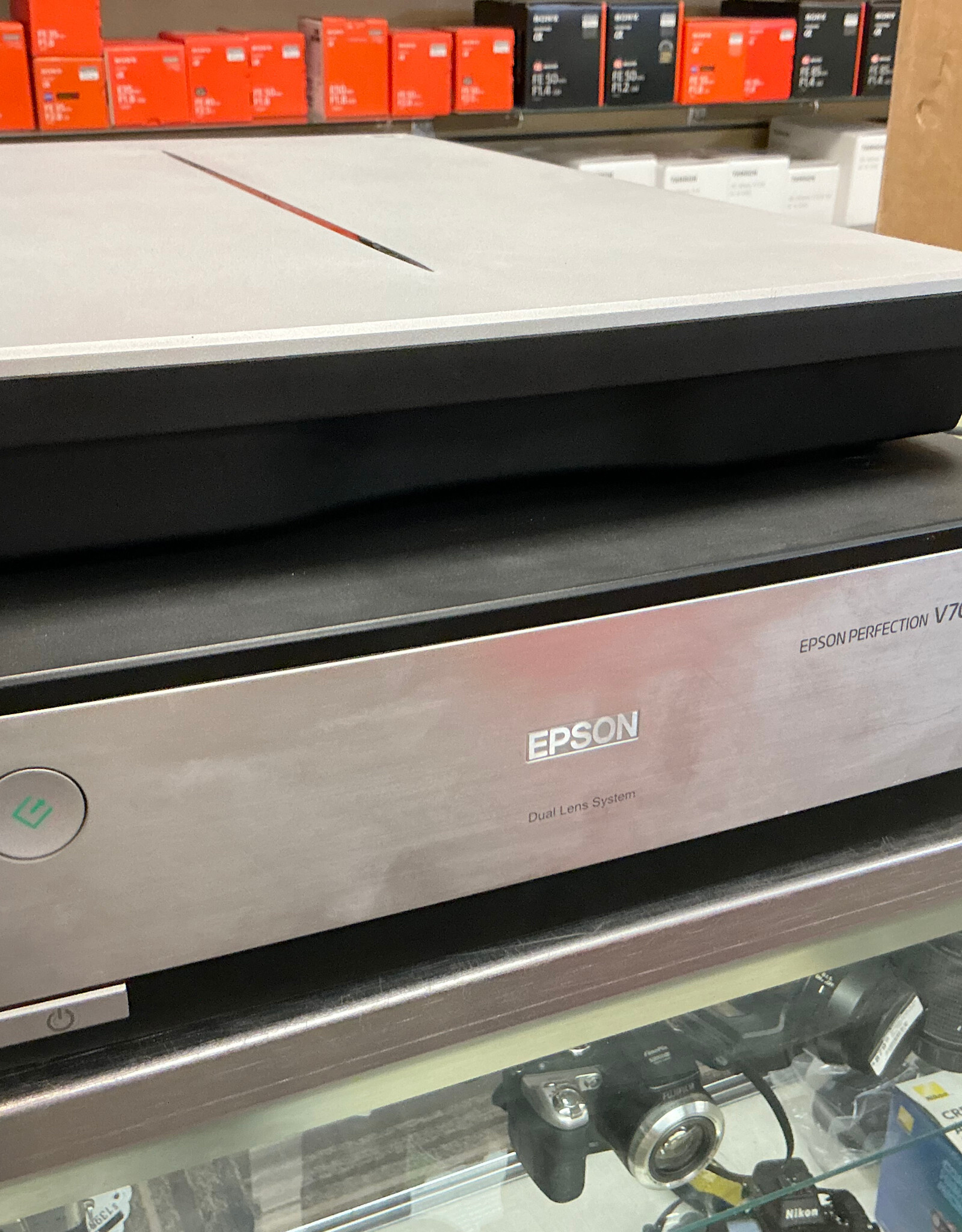 Epson Perfection V700 Scanner Used Good