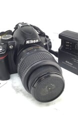 NIKON Nikon D3000 Camera w/ 18-55mm VR Used Good