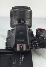 NIKON Nikon D5500 Camera w/ AF-S 18-55mm VR Used Good