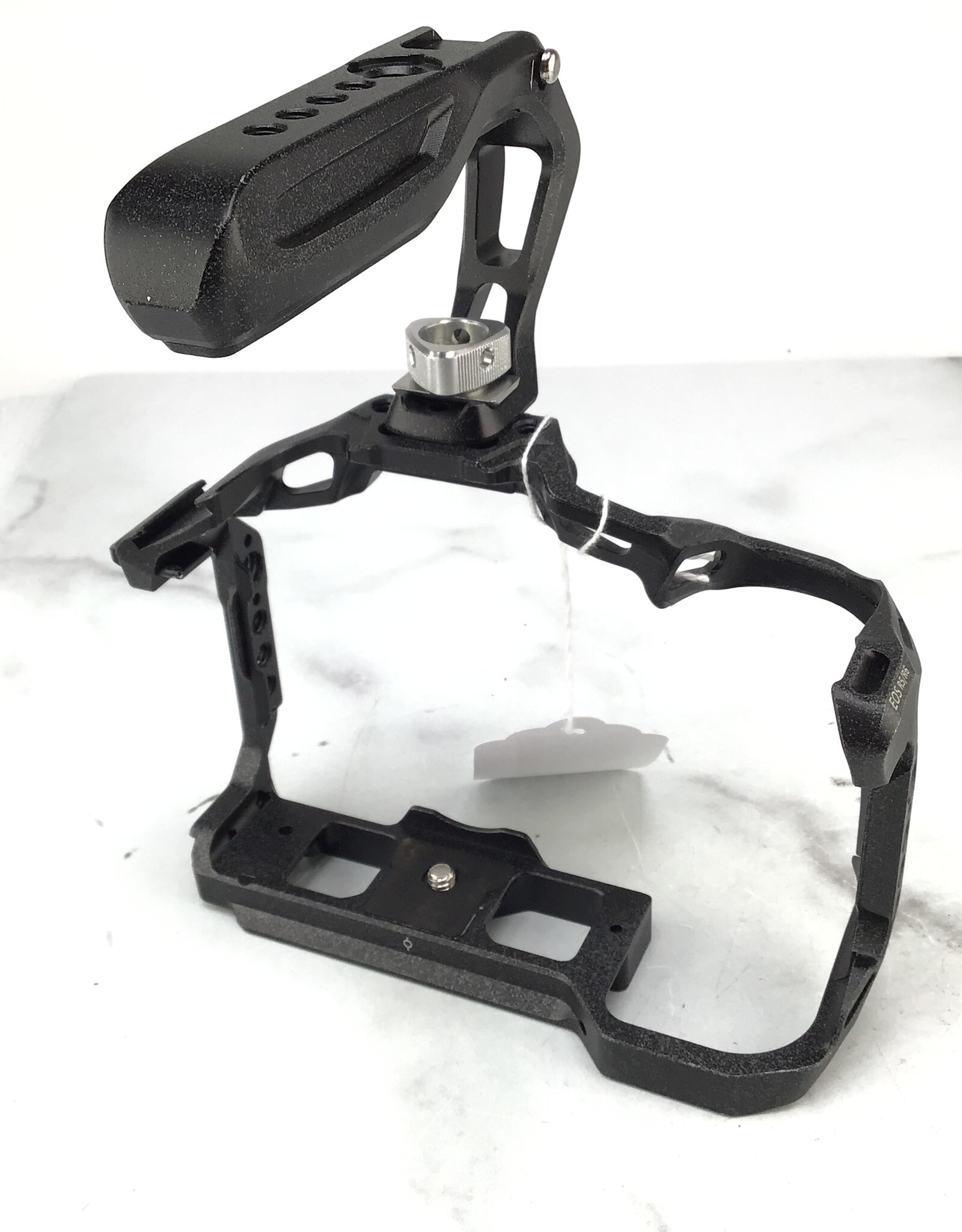 SmallRig SmallRig 3233 Cage w/ Top Handle for R6 Used Good