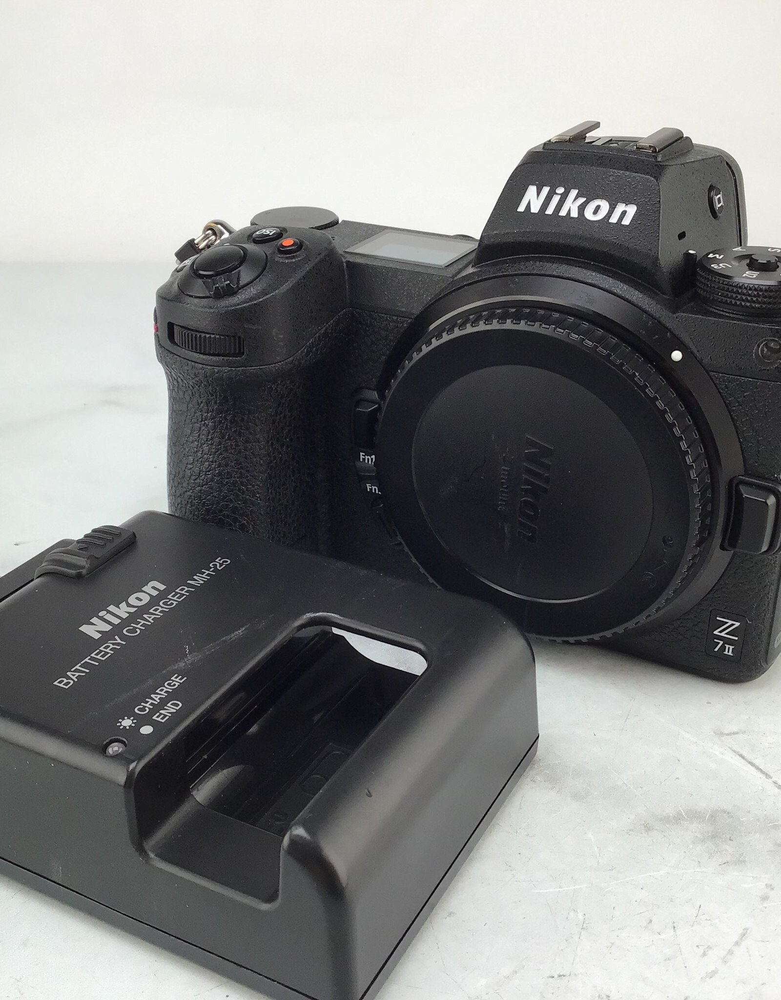 NIKON Nikon Z7 II Camera Body Shutter Count 11560 Used Good