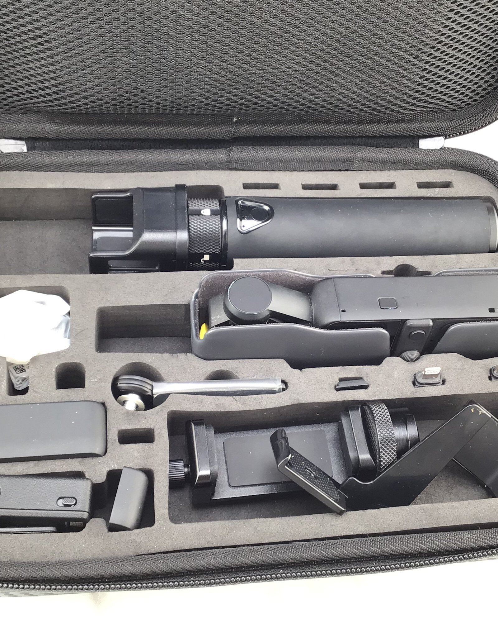 DJI DJI Osmo Pocket 2 Outfit in Case Used Good