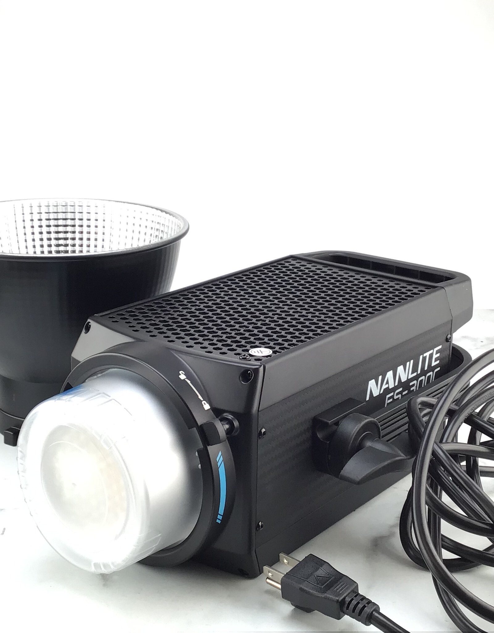 Nanlite Nanlite FS-300C RGB LED Light in Case Used Good