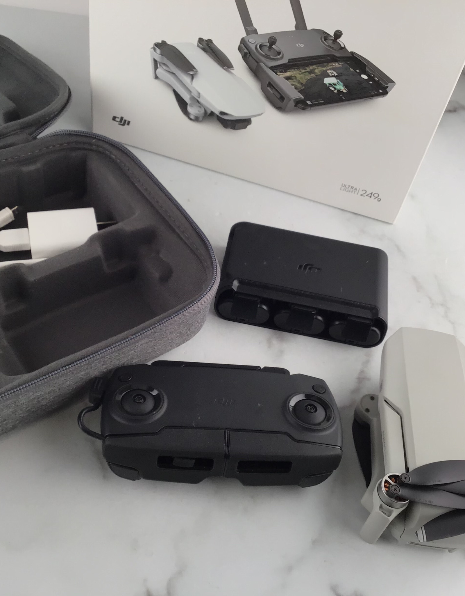 DJI DJI Mavic Mini Drone Flymore Combo in Box Used Good