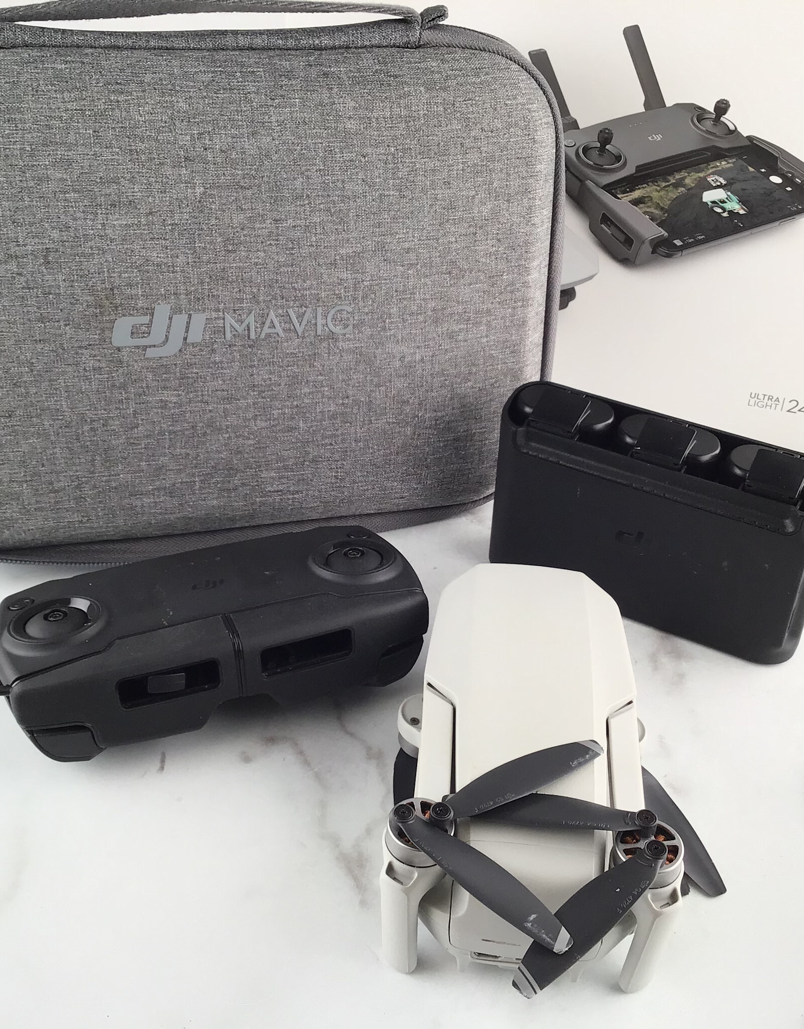 DJI DJI Mavic Mini Drone Flymore Combo in Box Used Good