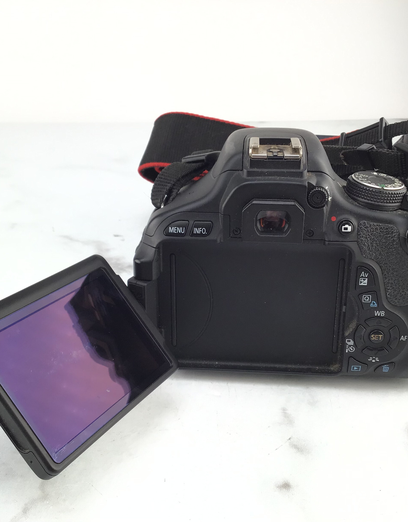 CANON Canon EOS Rebel T3i Camera w/ 18-55mm IS II Used Fair