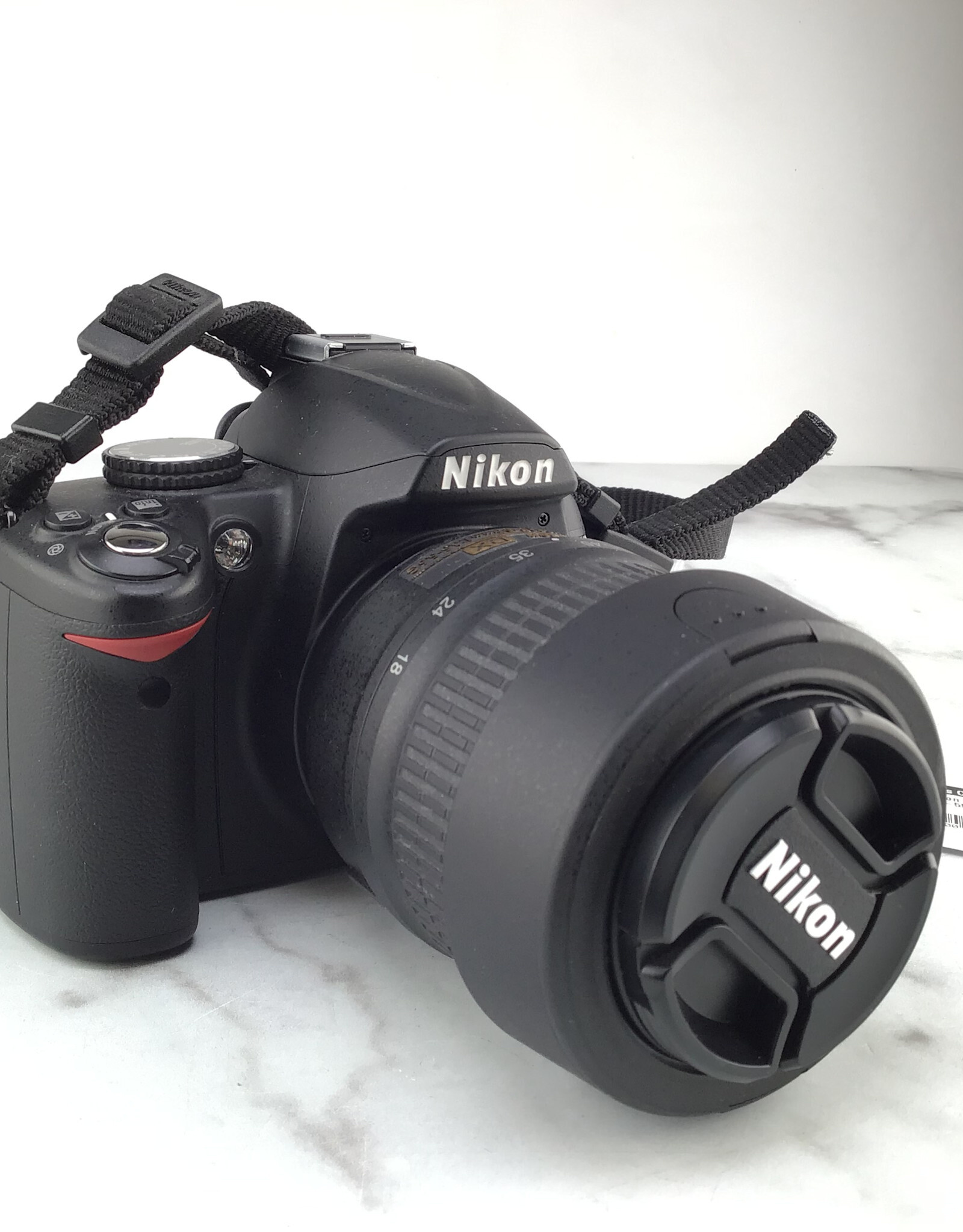 NIKON Nikon D3000 Camera w/ 18-55mm VR Used Good