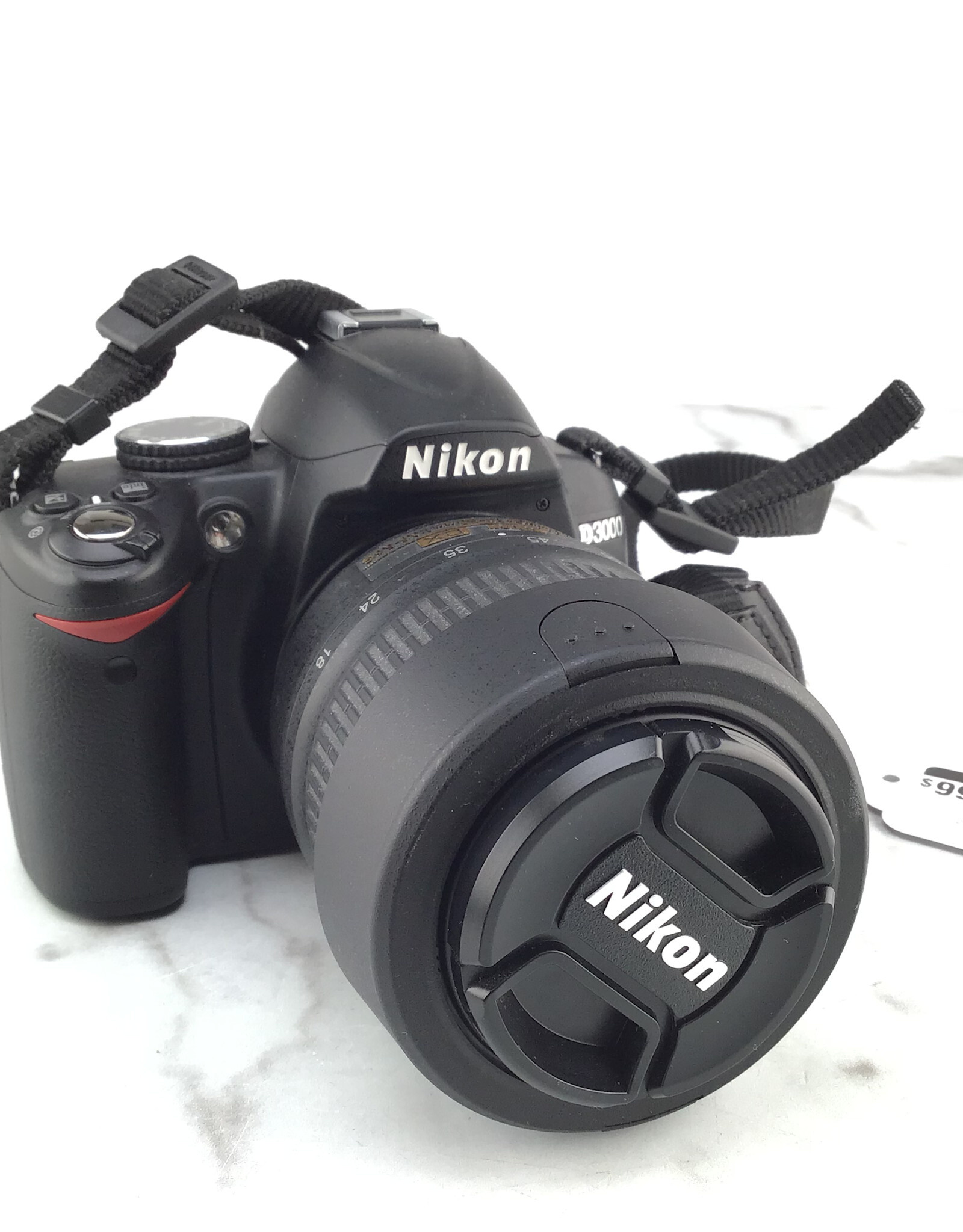 NIKON Nikon D3000 Camera w/ 18-55mm VR Used Good