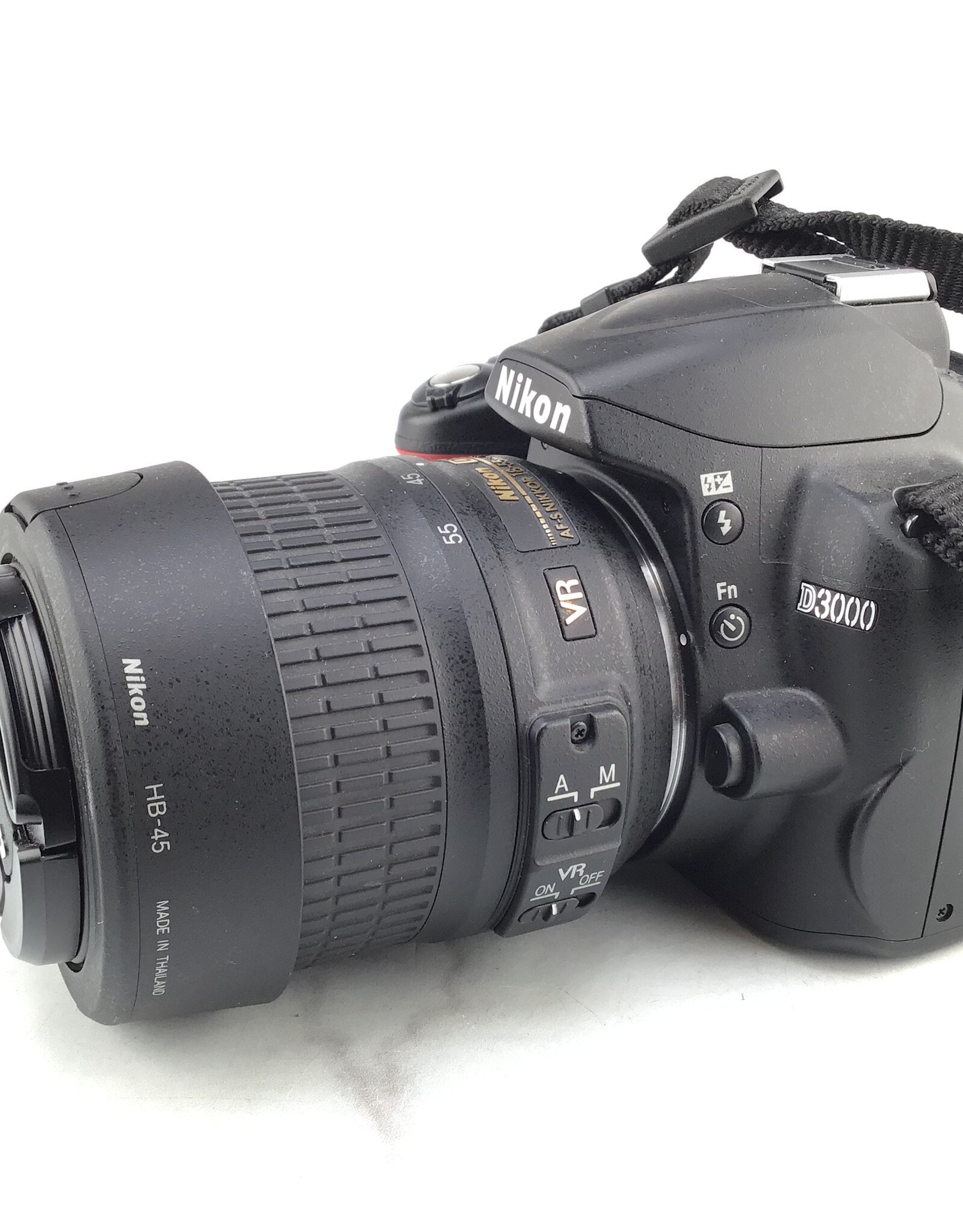 NIKON Nikon D3000 Camera w/ 18-55mm VR Used Good