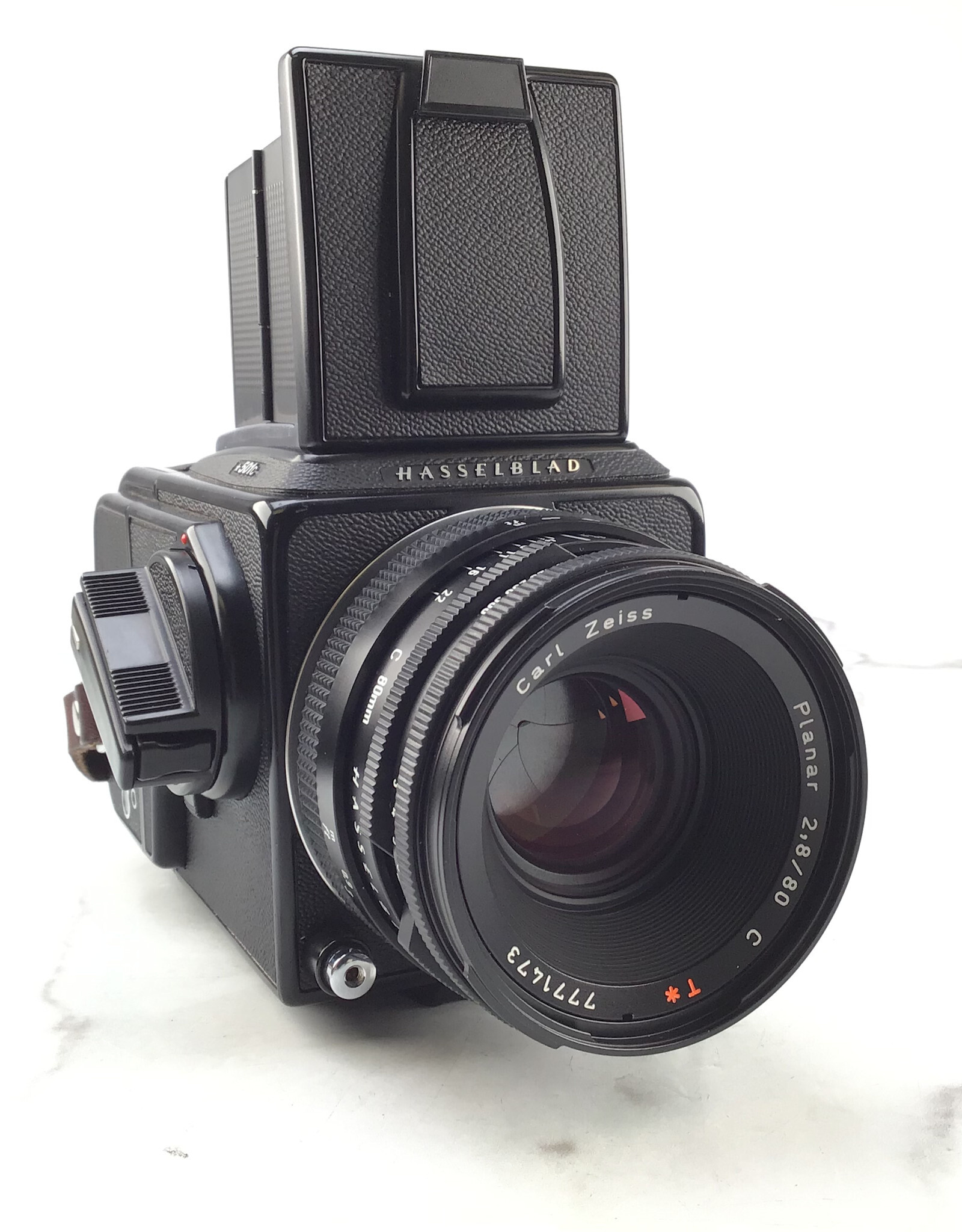 Hasselblad Hasselblad 501C Camera w/ 80mm f2.8 C, A12, Waistlevel Used Good